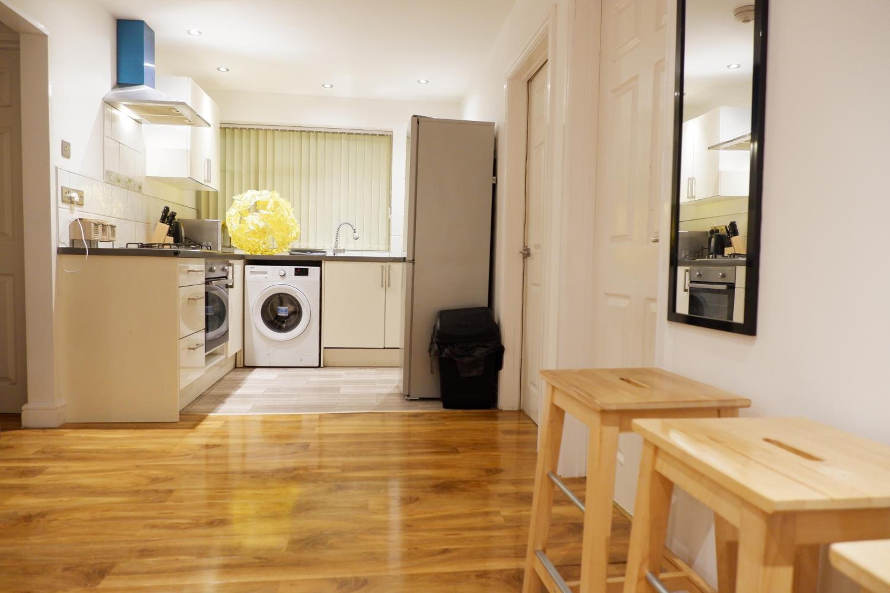 Flat 3, 2Bed Speedwell, Bristol UK view 5