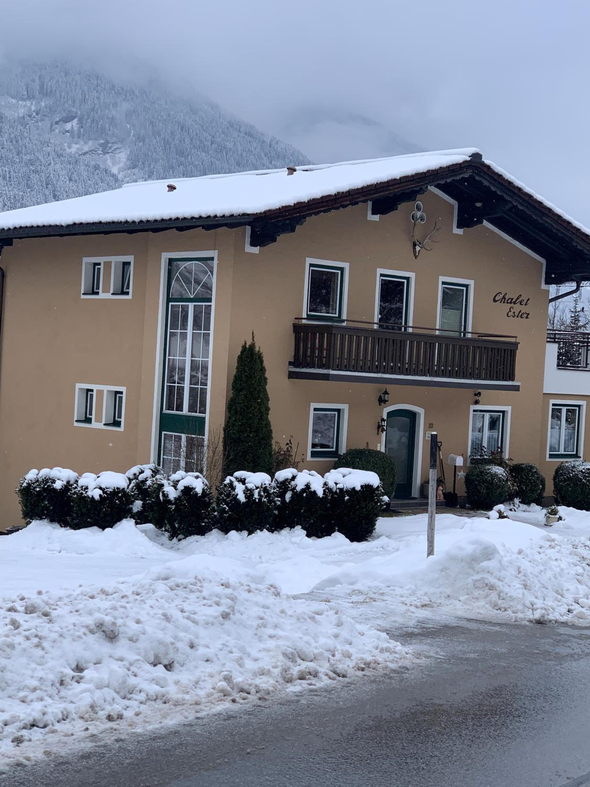 Chalet Ester