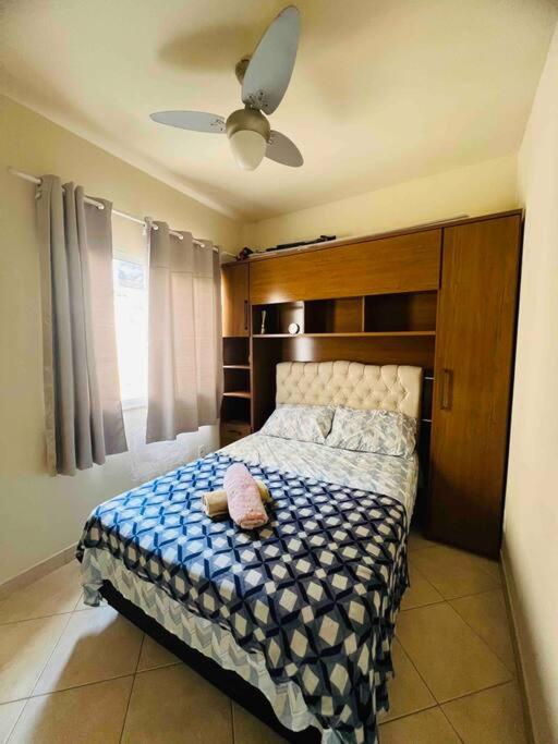 Casa Duplex com 2 suítes.