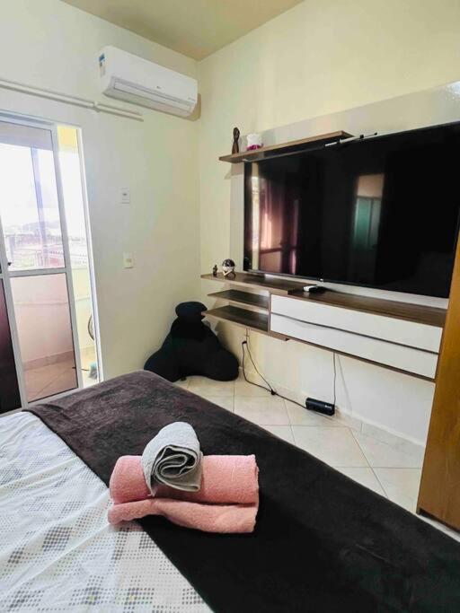 Casa Duplex com 2 suítes.