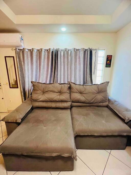 Casa Duplex com 2 suítes.