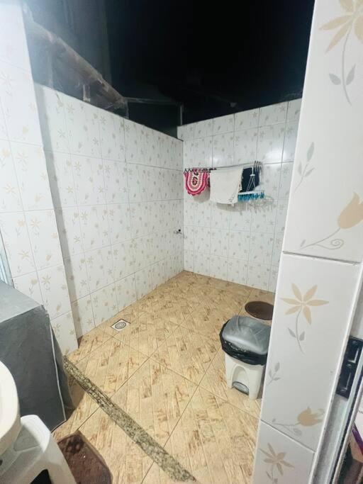Casa Duplex com 2 suítes.