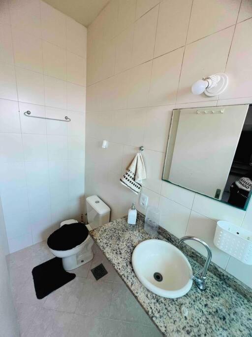Casa Duplex com 2 suítes.
