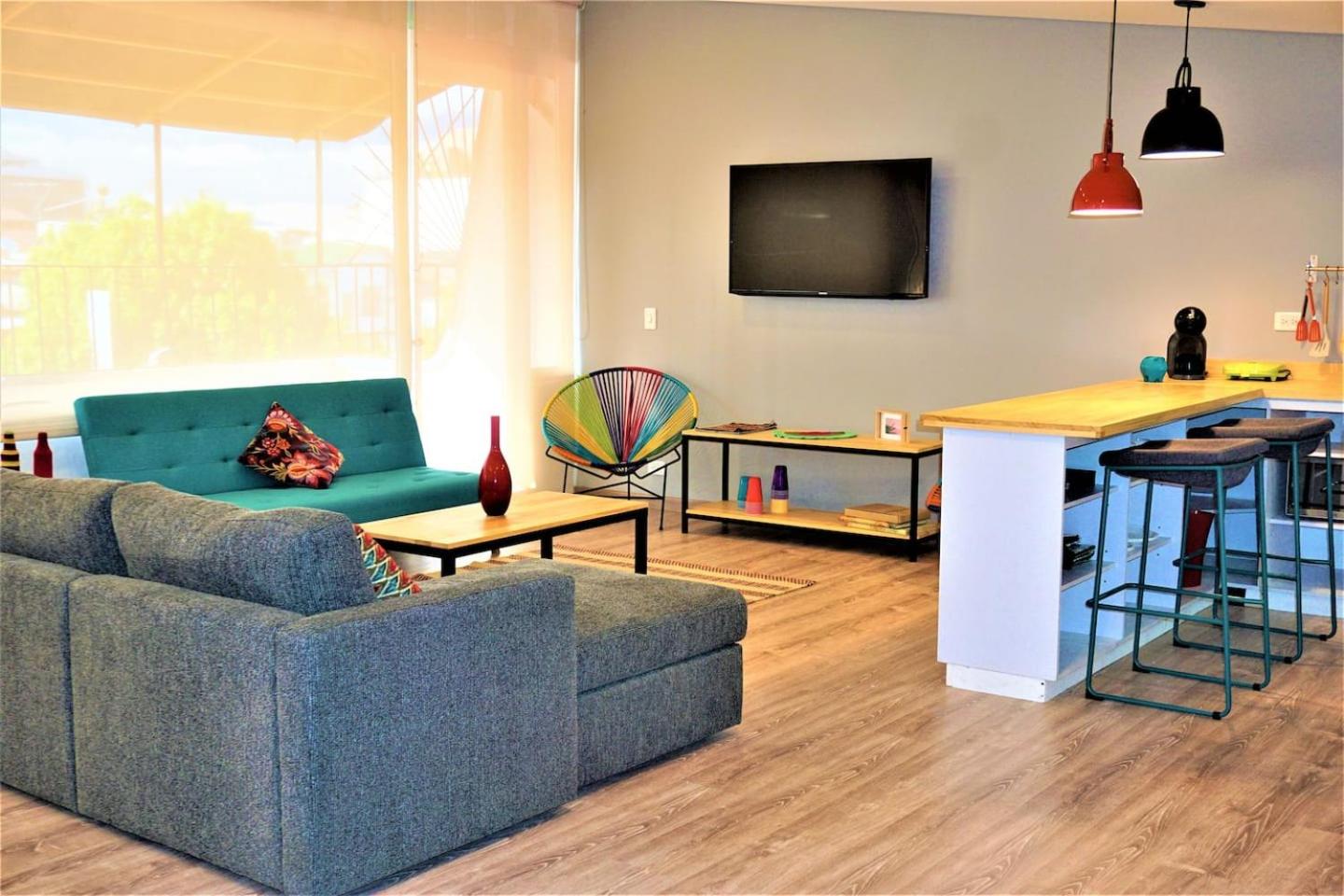 501 · Bright, stylish Terrace Apt 5 min to T zone Andino