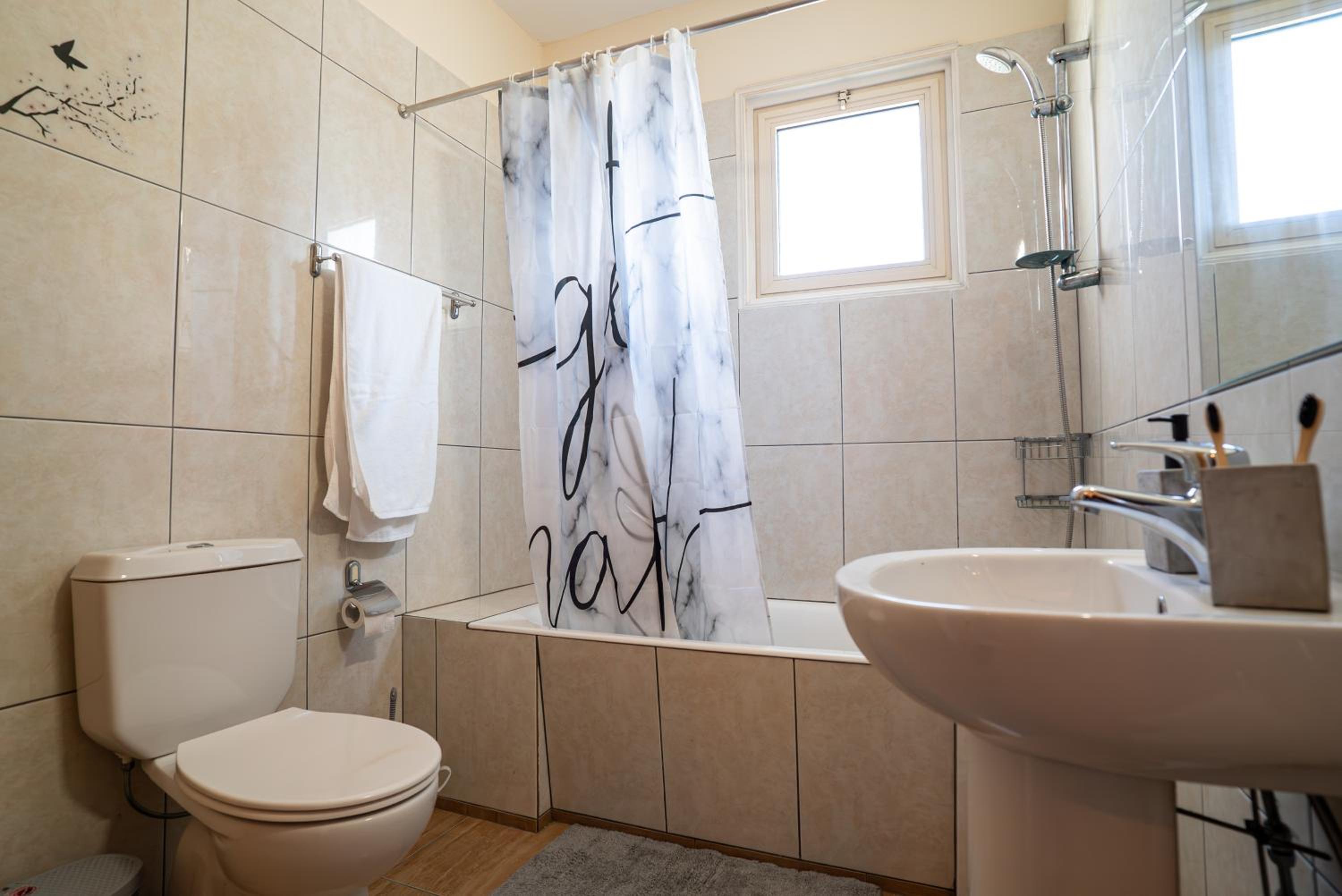 Sunrise 2BR Kapparis - 5 min to Beach