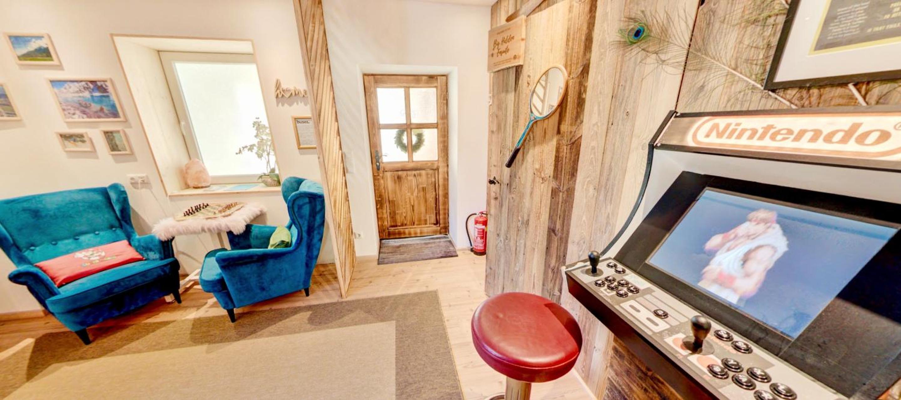 Das Mountain Getaway - Funky First Floor view 3