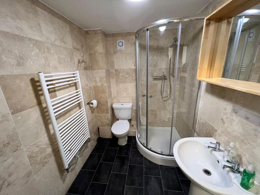 Luxury home in rugby ready 4U view 3