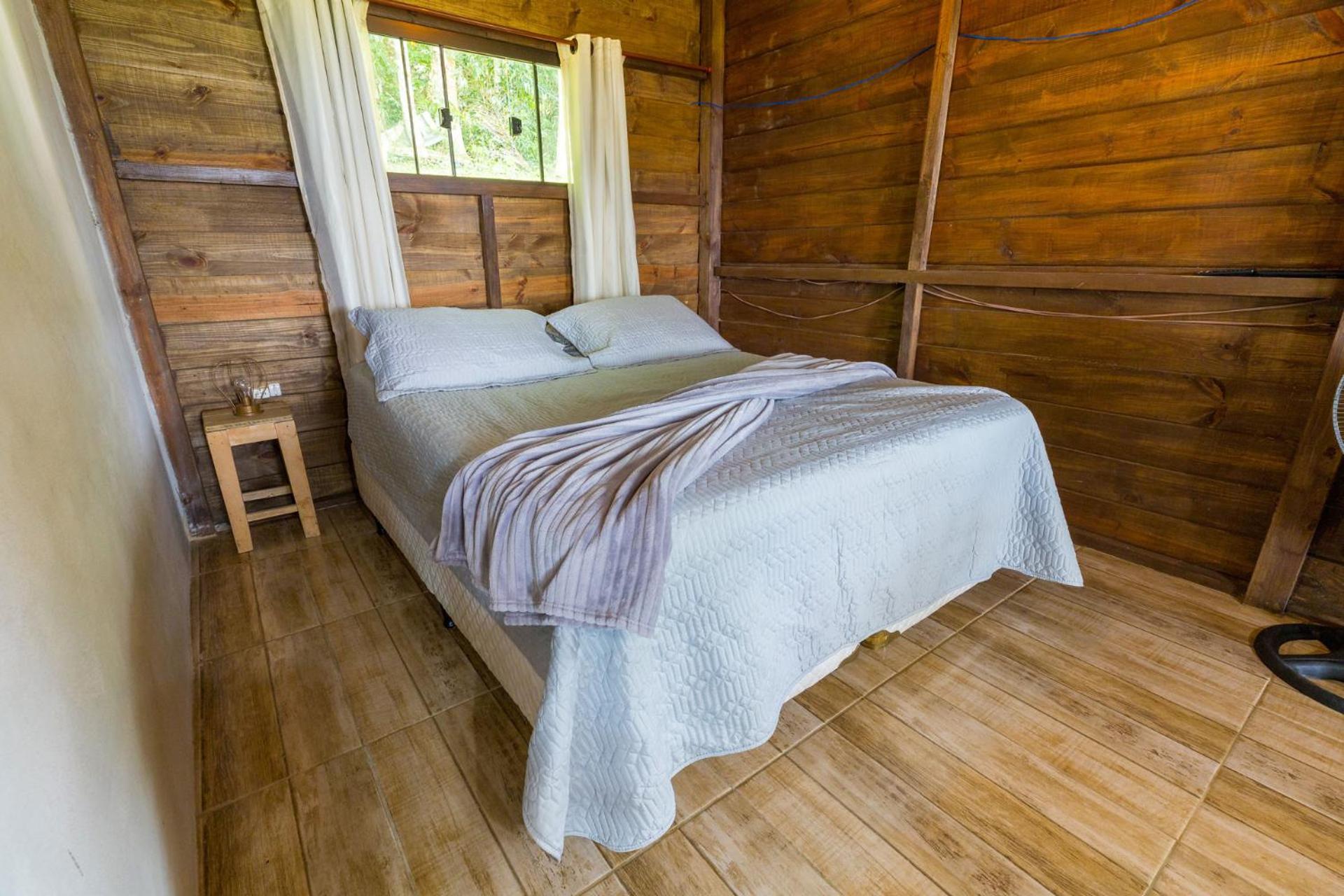 Chalé com vista para o lago, Wi-Fi e Petfriendly