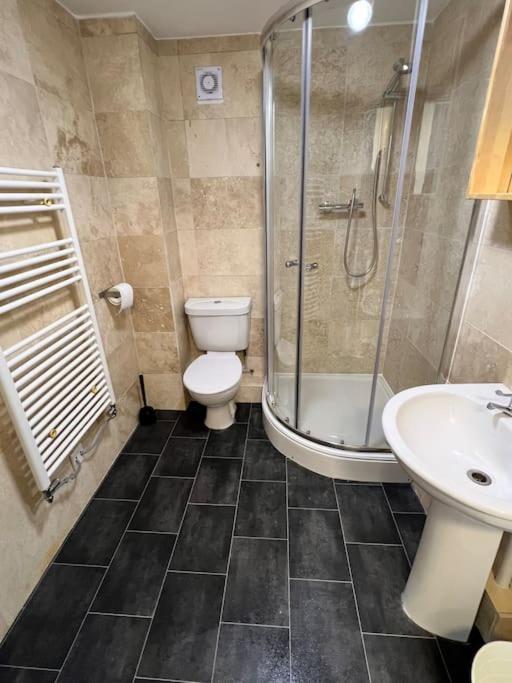 Luxury home in rugby ready 4U view 4