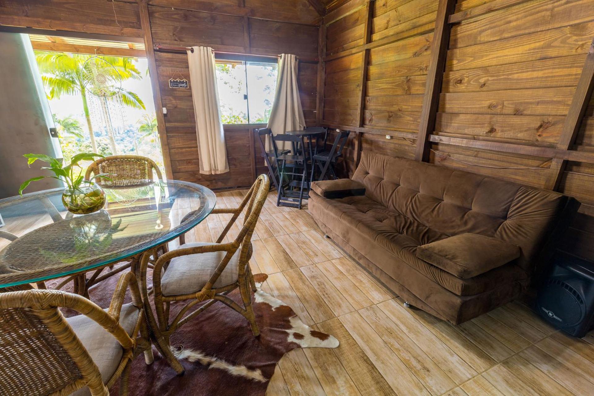 Chalé com vista para o lago, Wi-Fi e Petfriendly