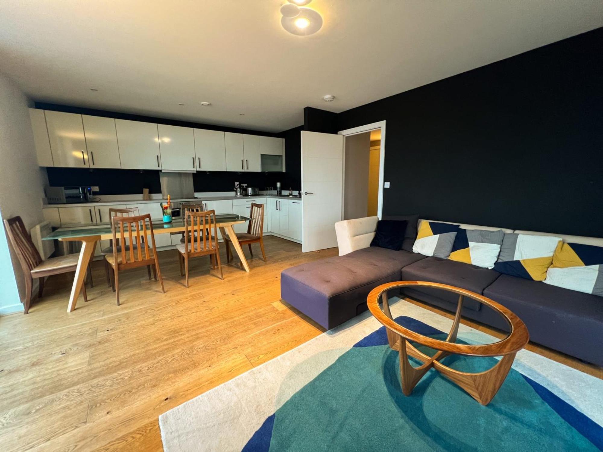 Riverside Retreat with Spectacular Views Glasgow