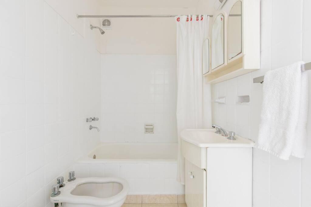 Departamento con balcon -Movistar Arena -