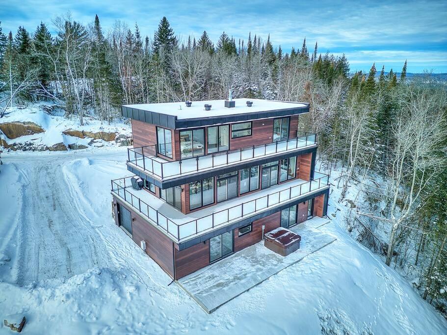 Tremblant Summit: Travel Experience Beyond Compare