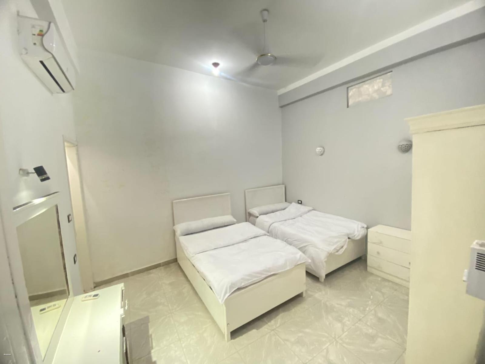 Calm moon nights hostel