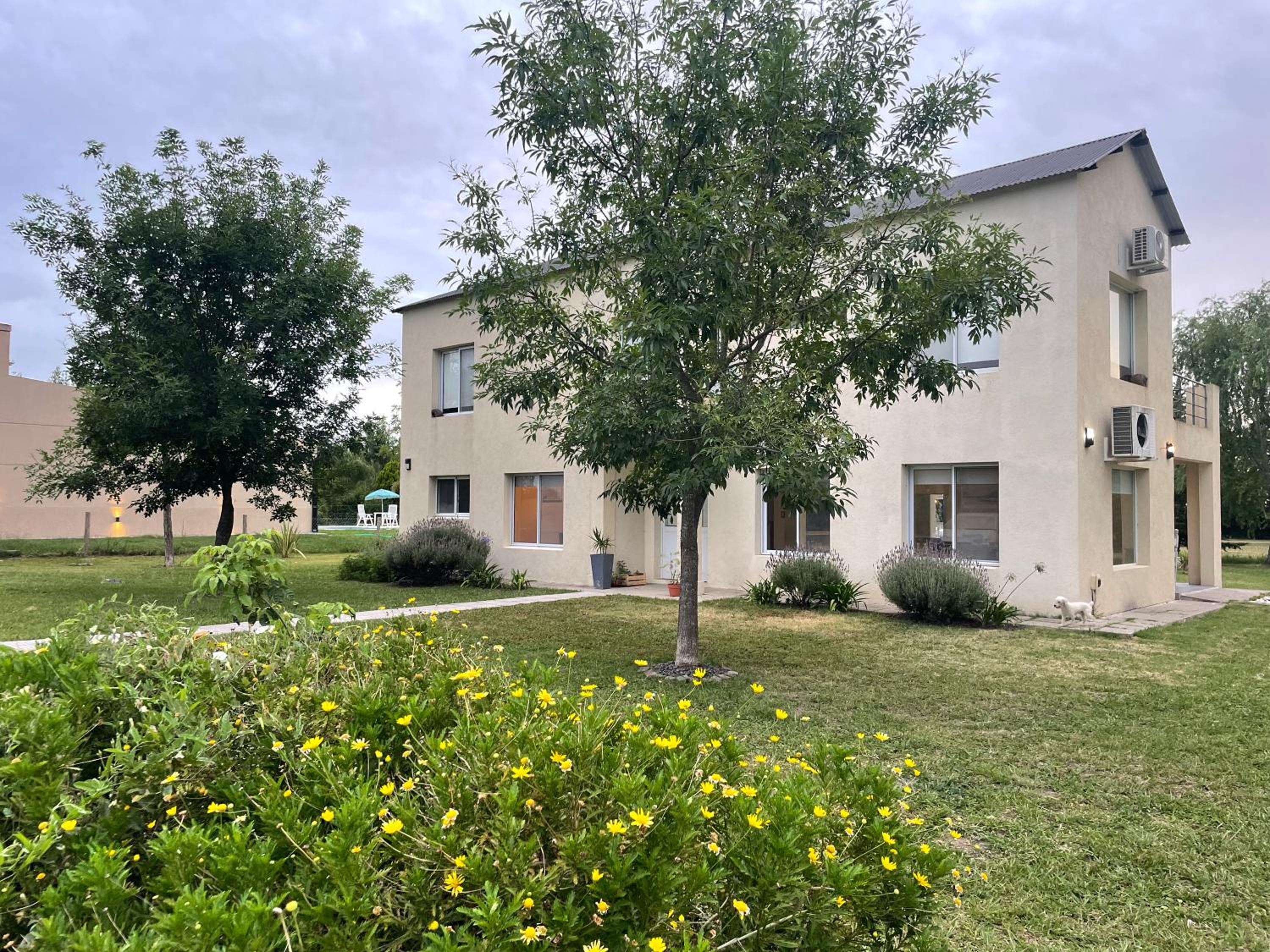 Casa con Piscina - Country Prados