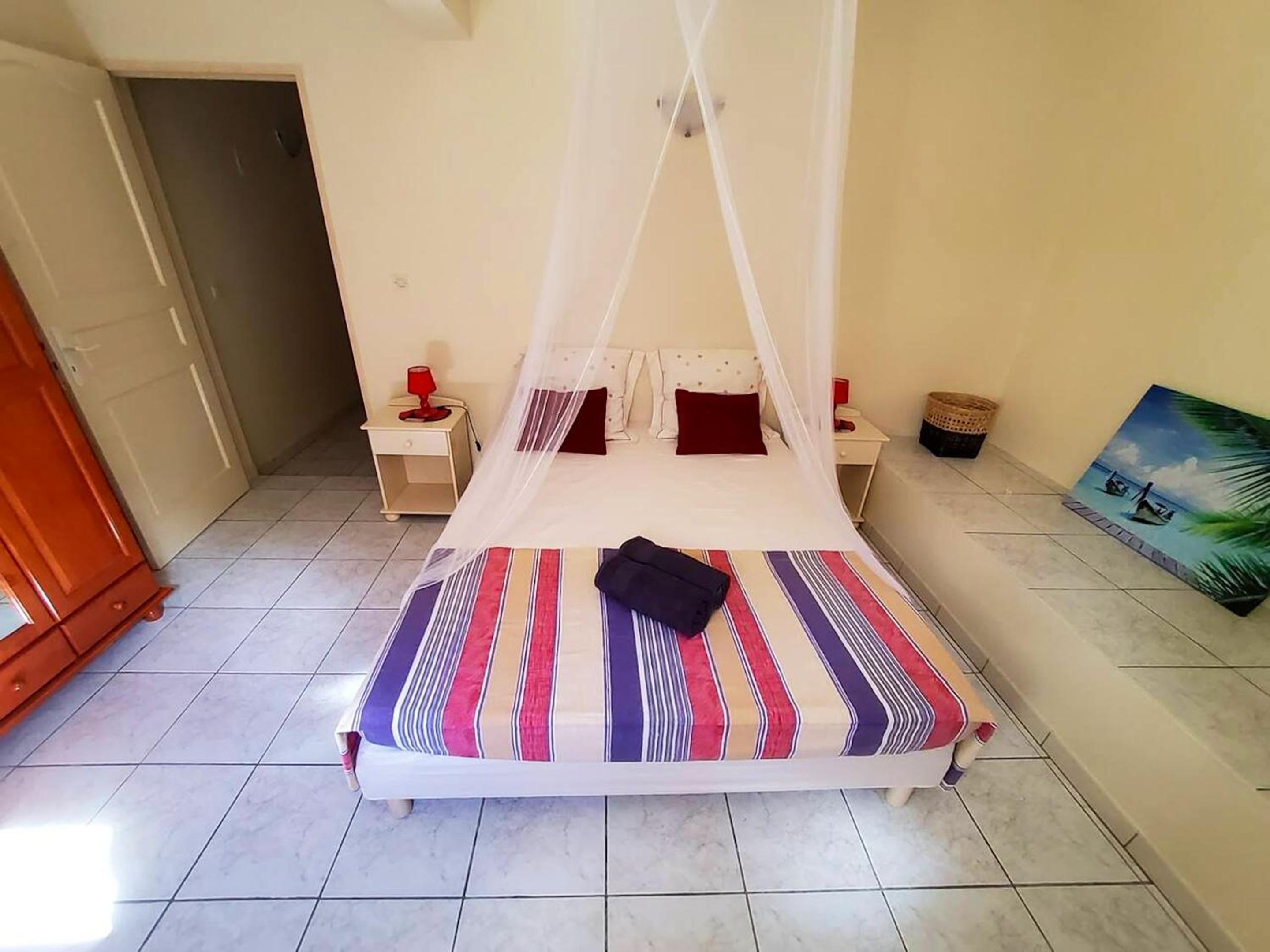 Appartement spacieux près du Diamant avec jardin privatif