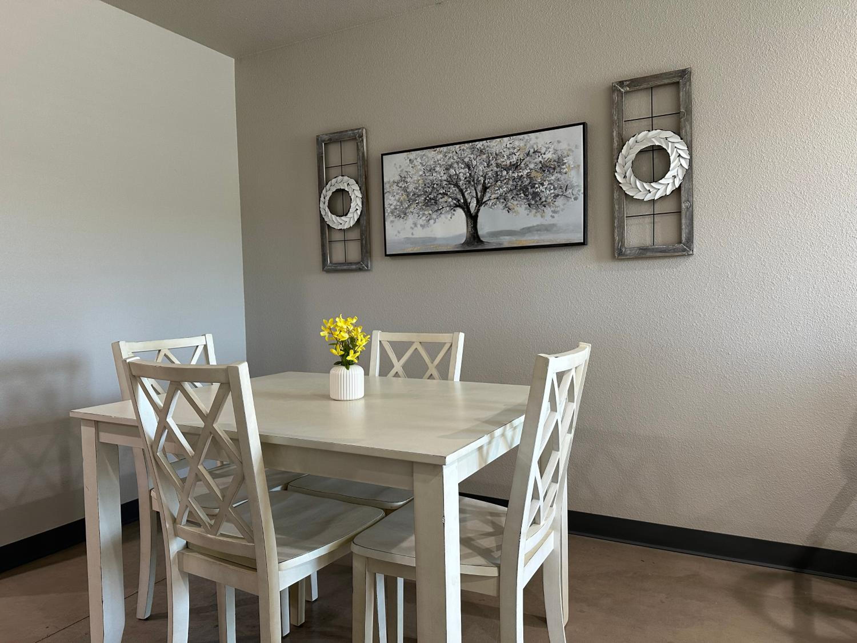 Brand New Rest and Relaxation Apartments view 3