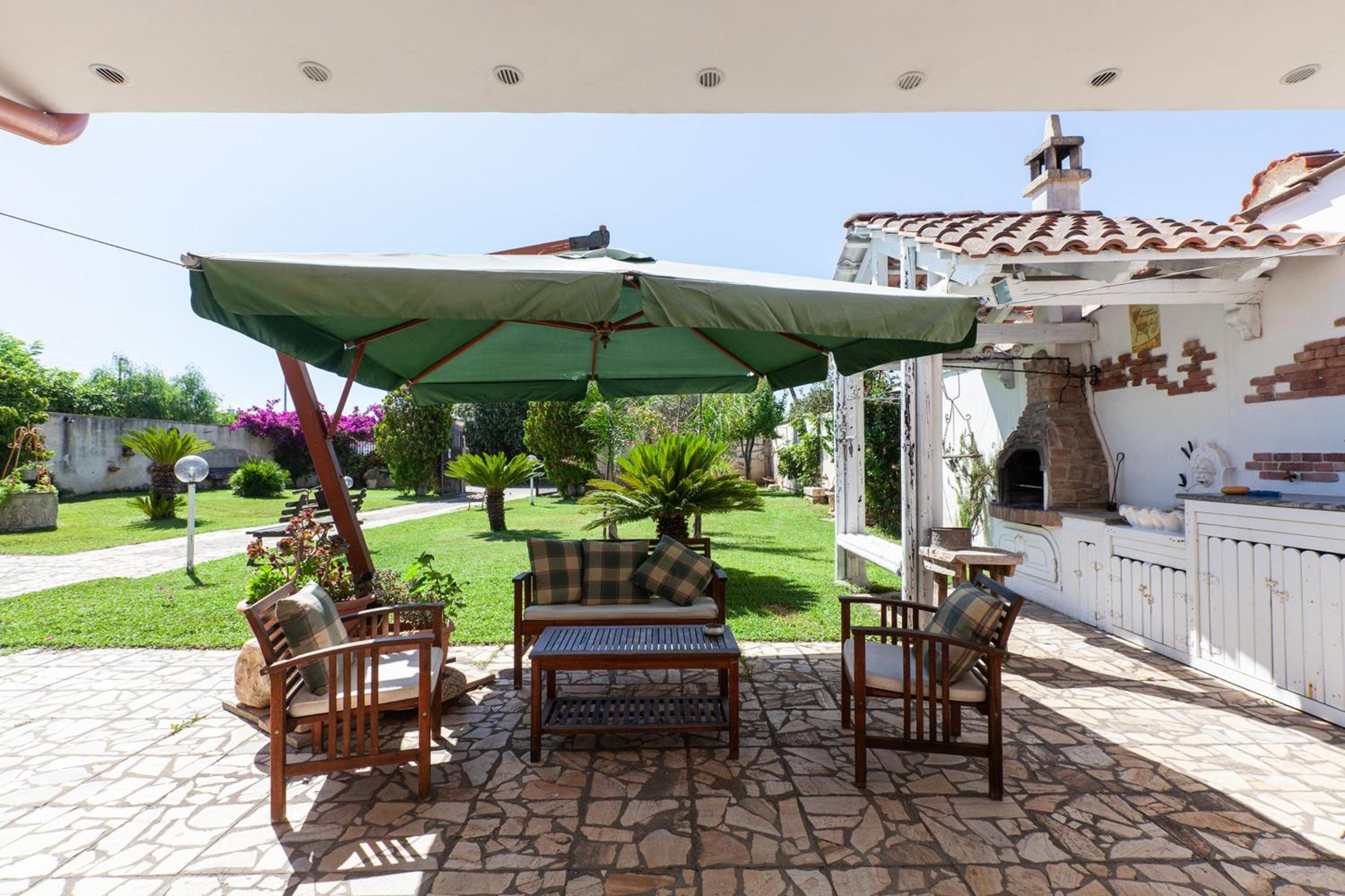Villa Erika with private pool and garden - Happy Rentals view 5