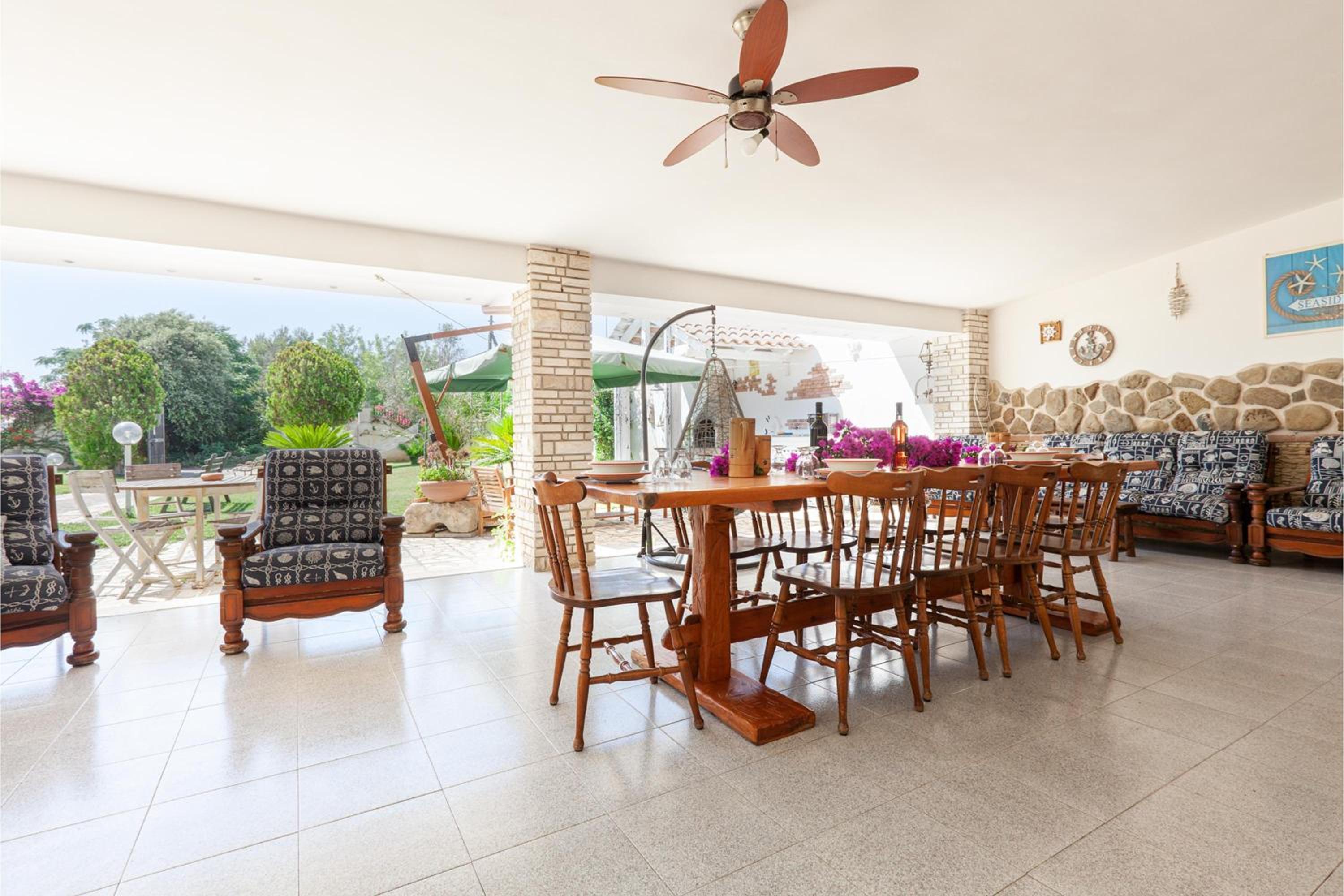 Villa Erika with private pool and garden - Happy Rentals view 4