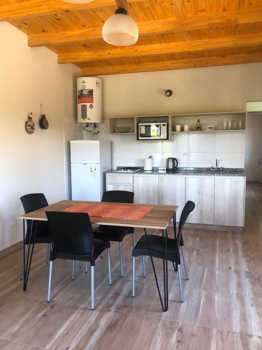 Cuatro Elementos Housing