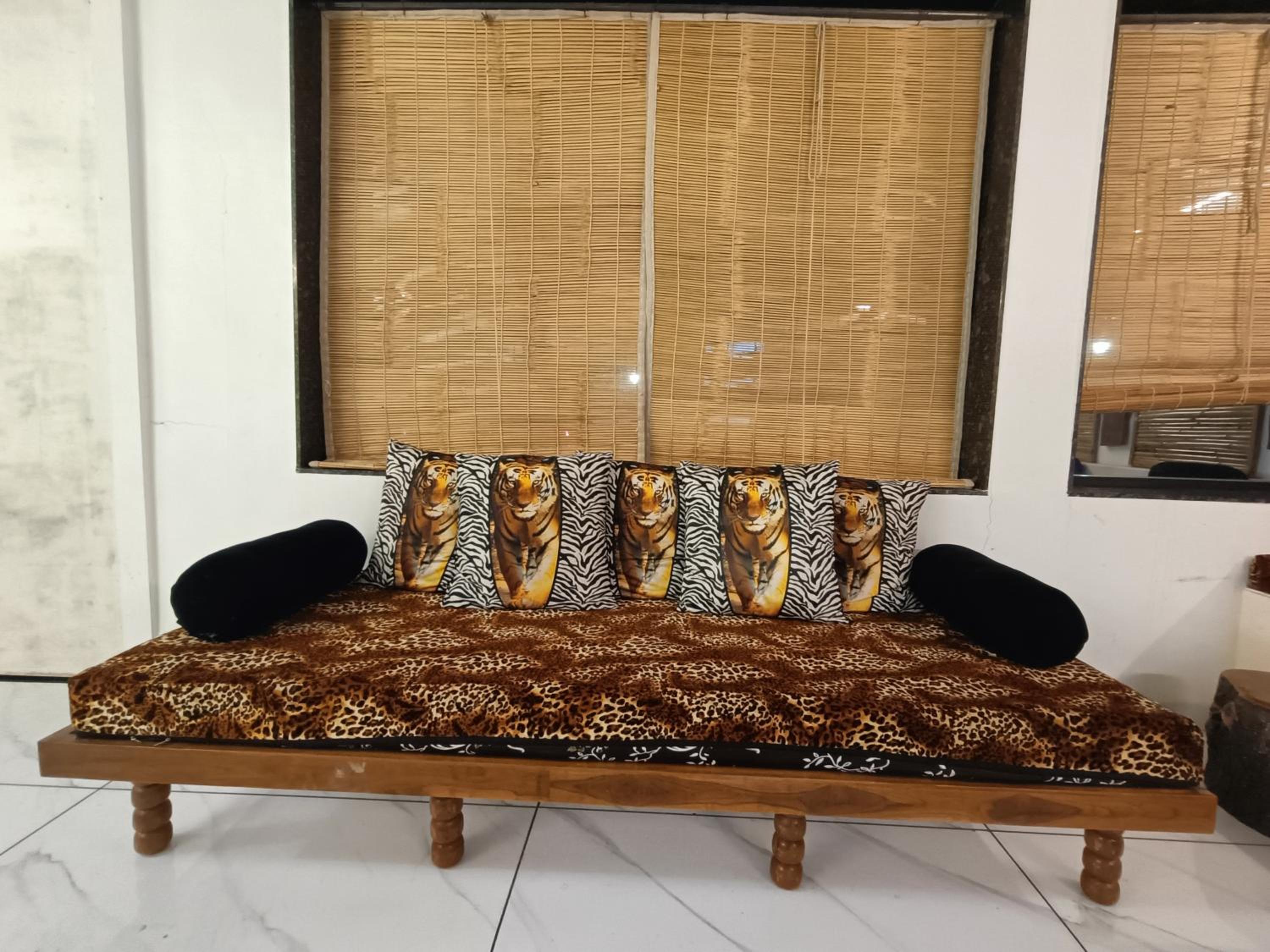 Leopard Farmhouse