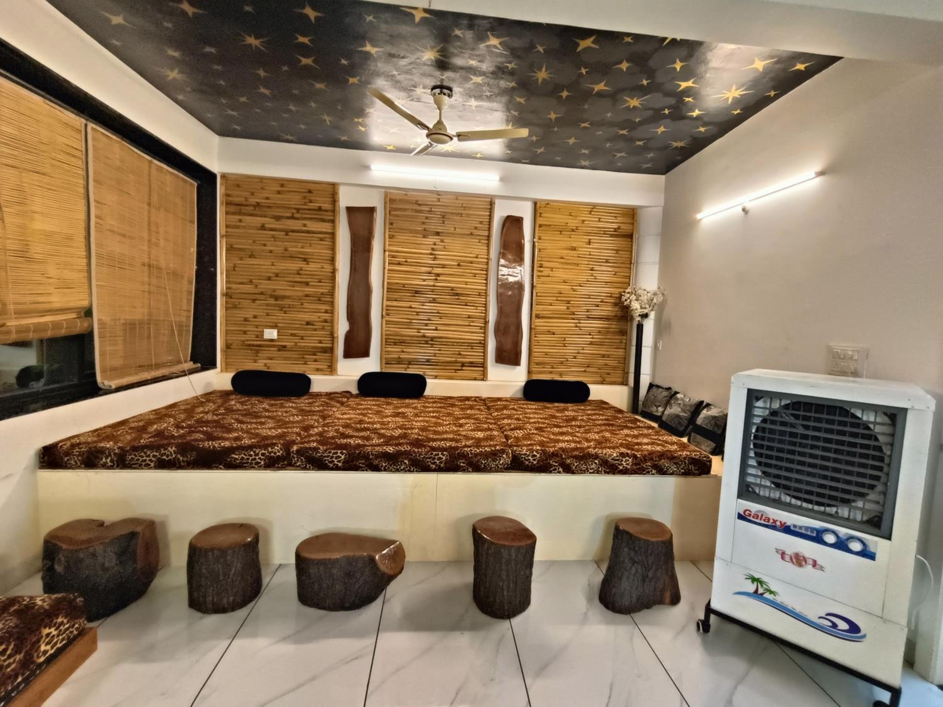 Leopard Farmhouse