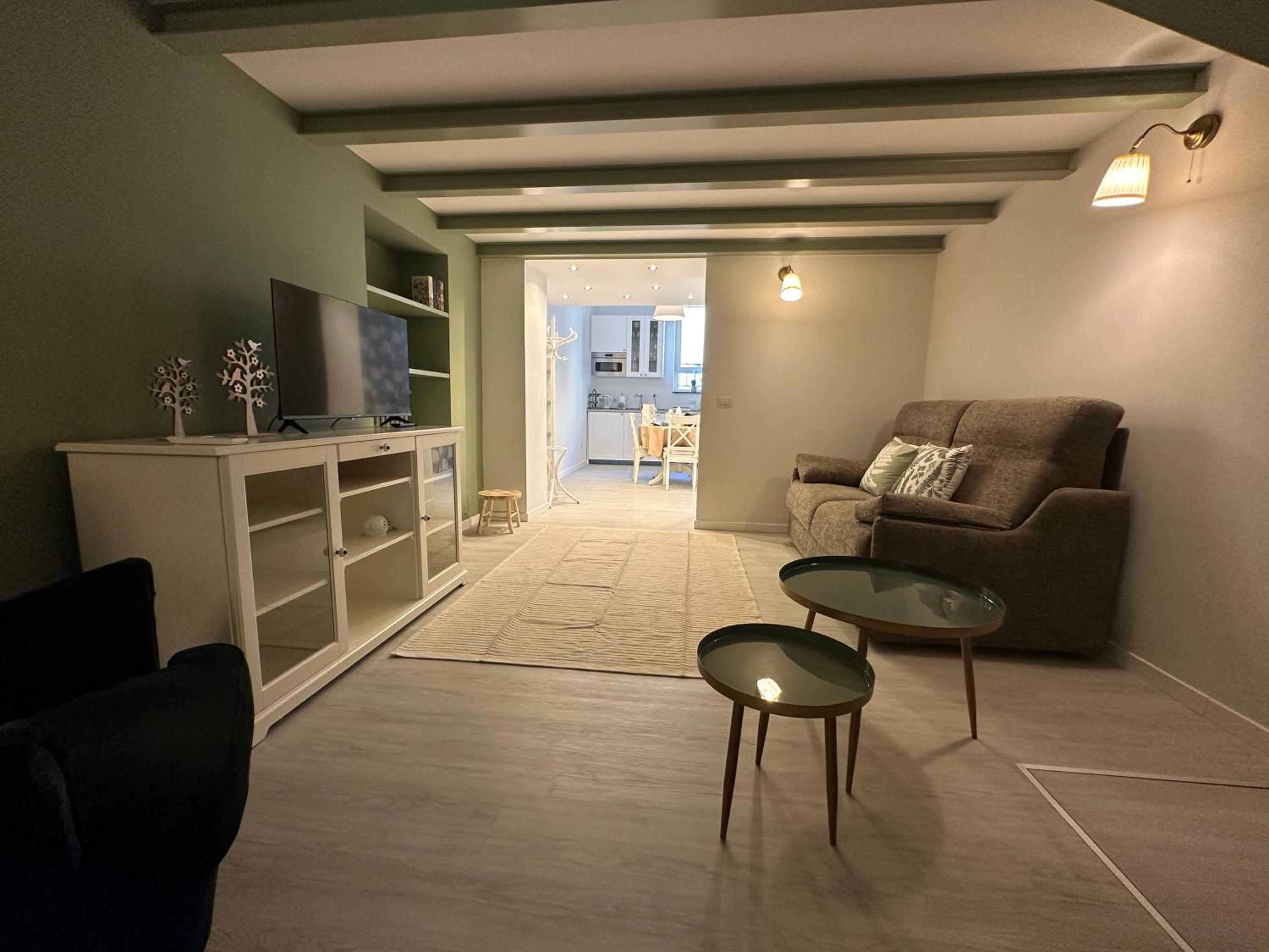 Flowers, a cozy suite in Milan