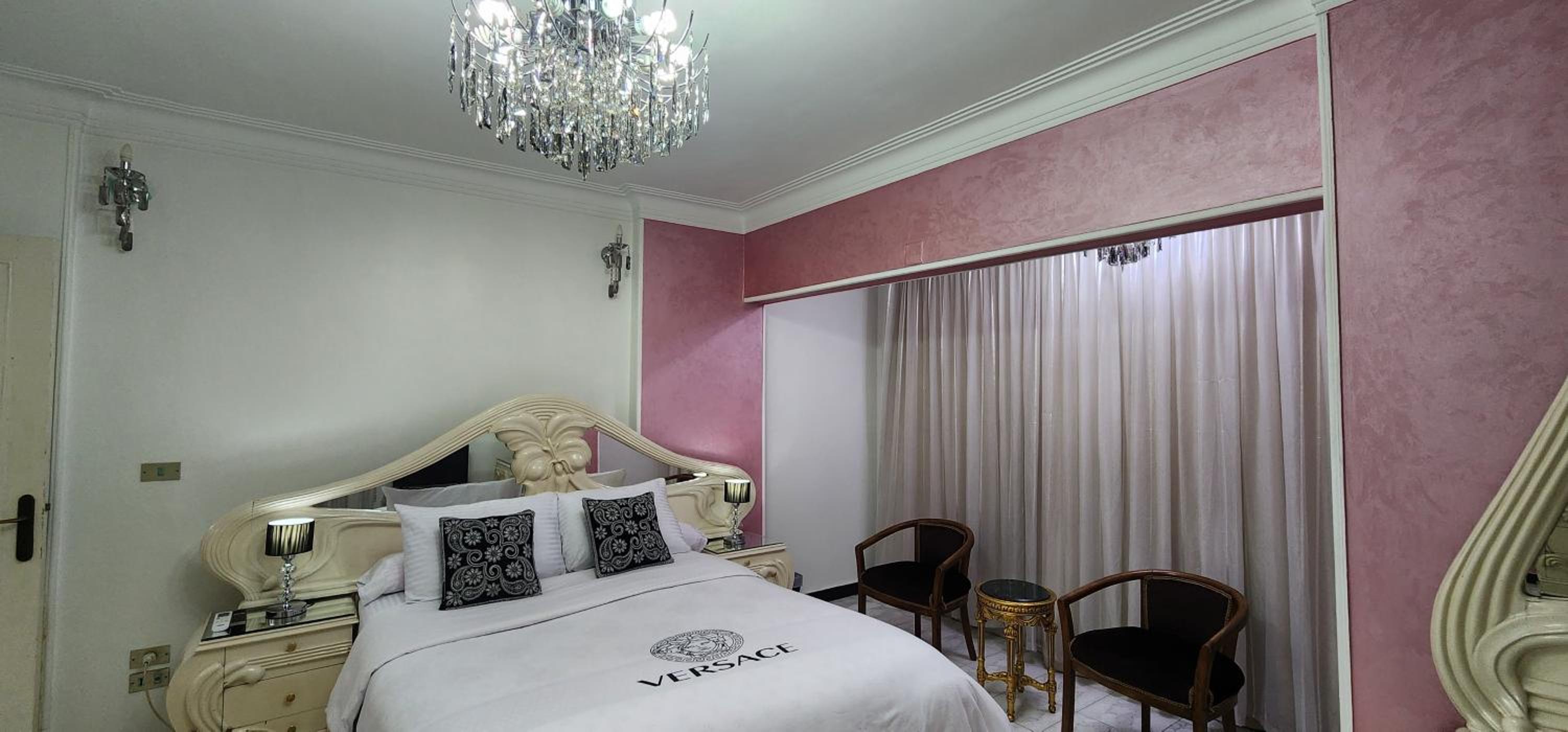 Comfortable Apartment in sheraton Heliopolis 5 minutes from Cairo Airport