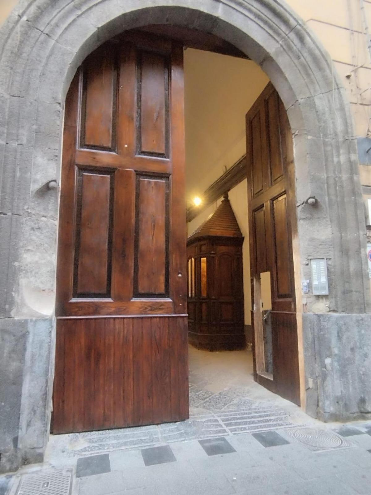 Palazzo della Loggia B&B — Naples