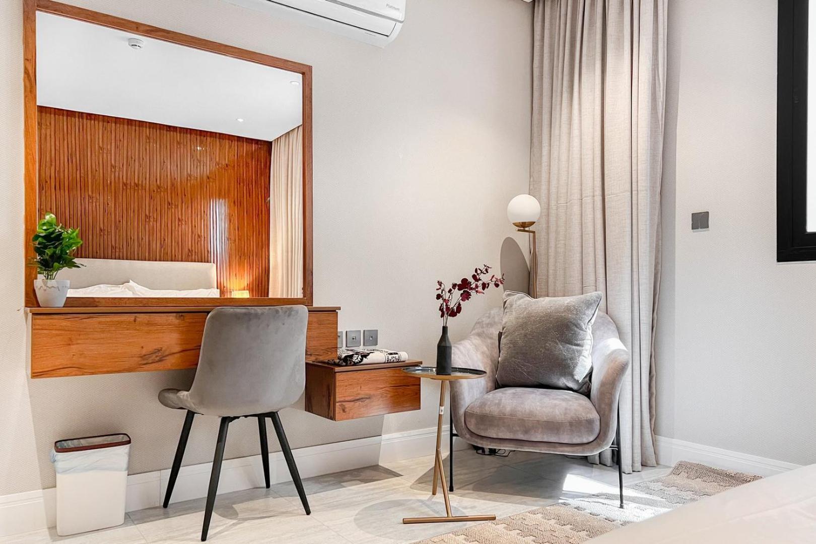 GR-Elegant 3-Bedroom Apartment
