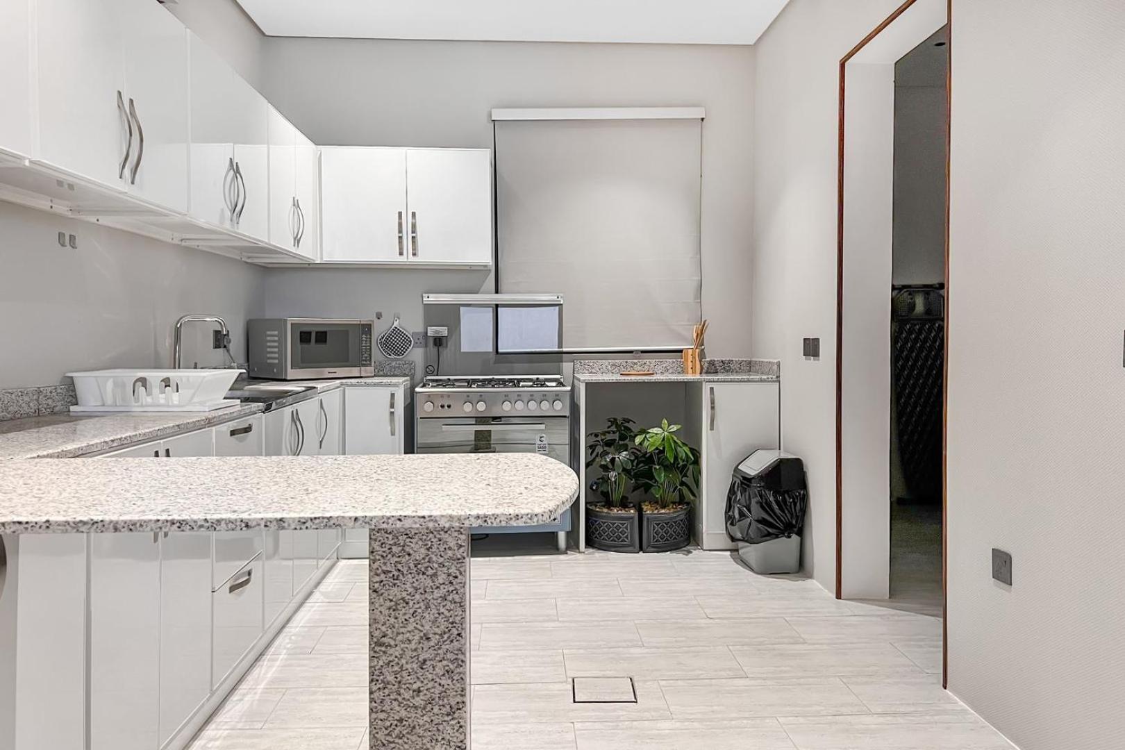 GR-Elegant 3-Bedroom Apartment