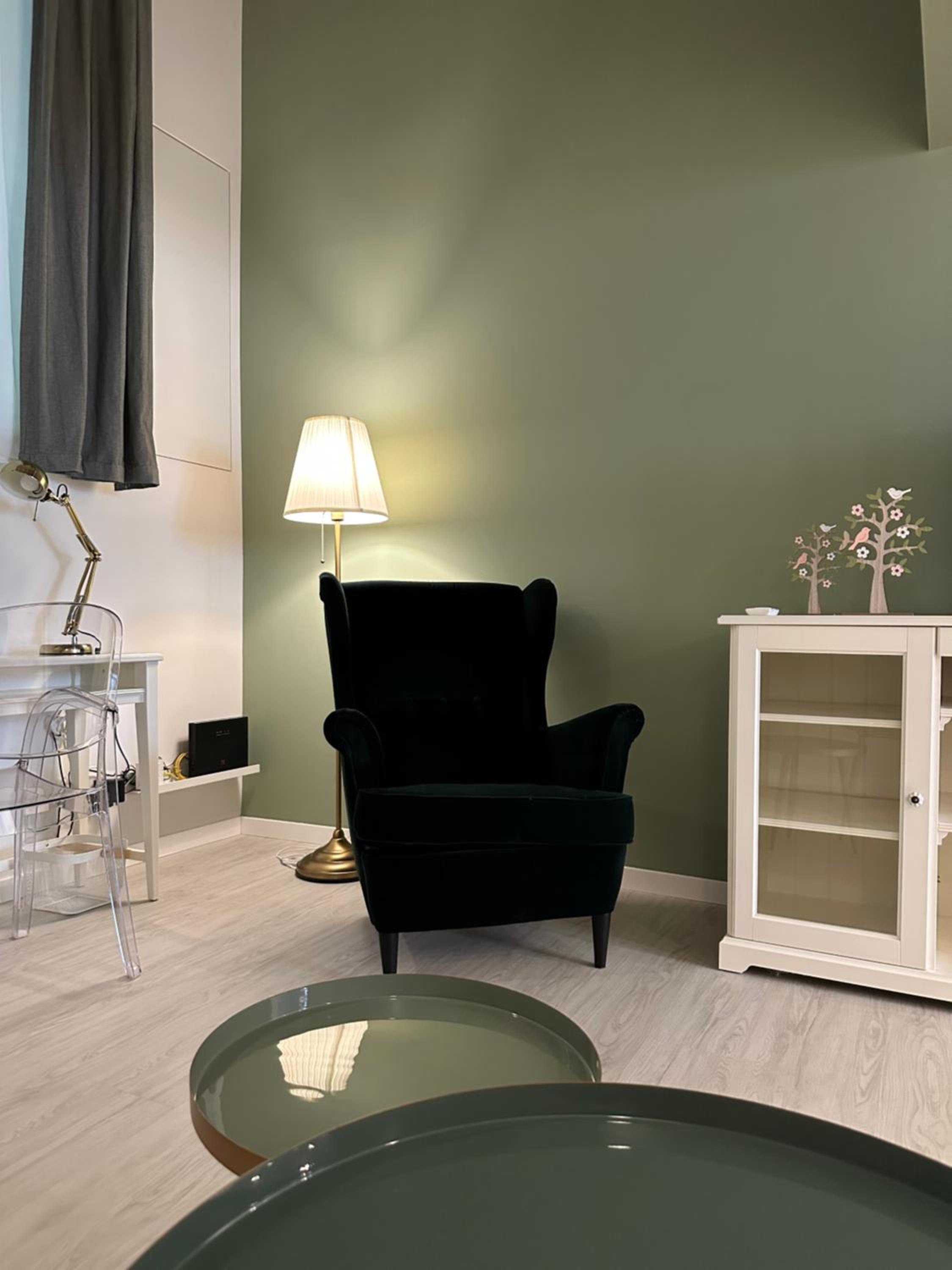 Flowers, a cozy suite in Milan