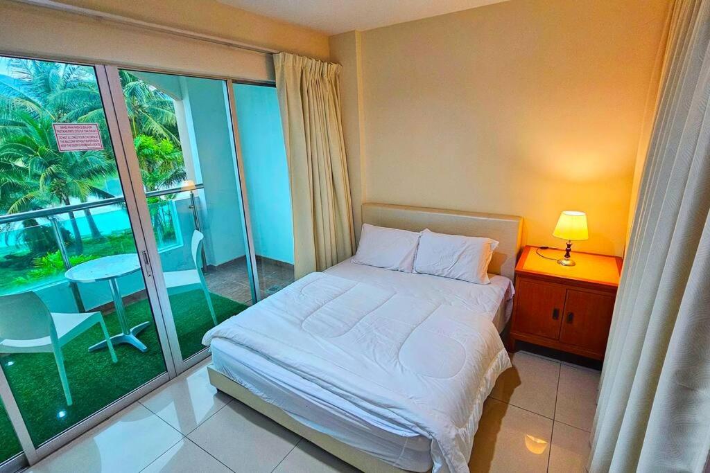 Laguna 1, Marina Island by TZ Homestay photo 4