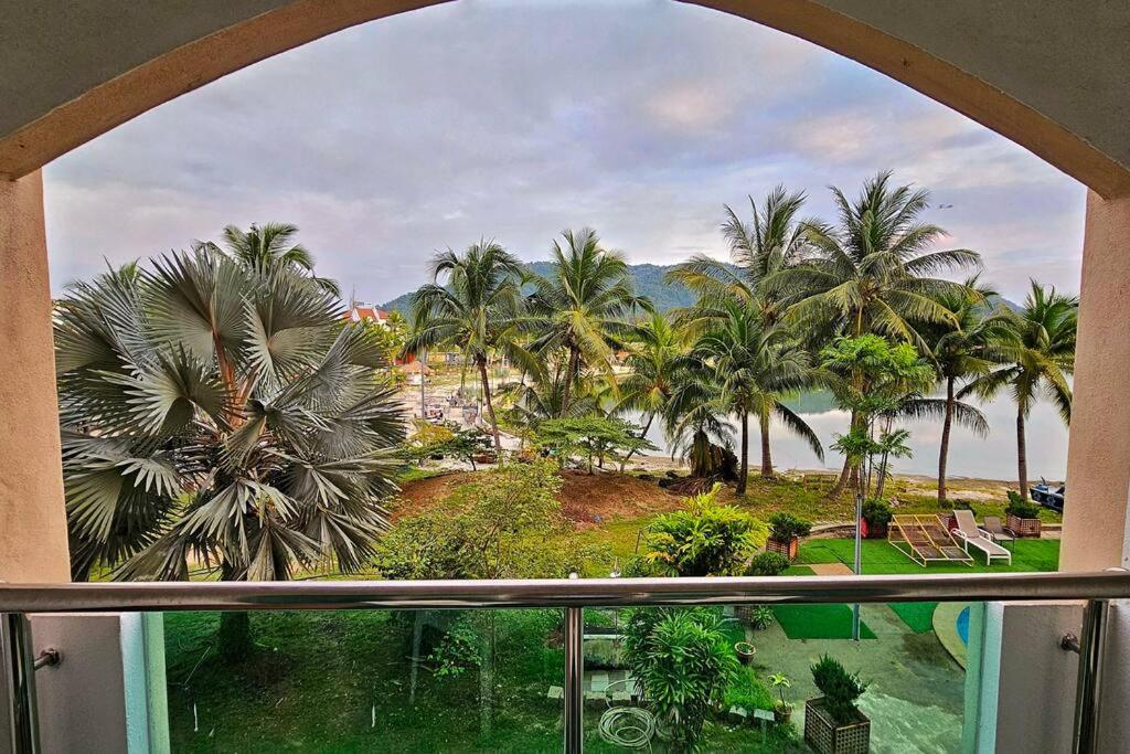 Laguna 1, Marina Island by TZ Homestay
