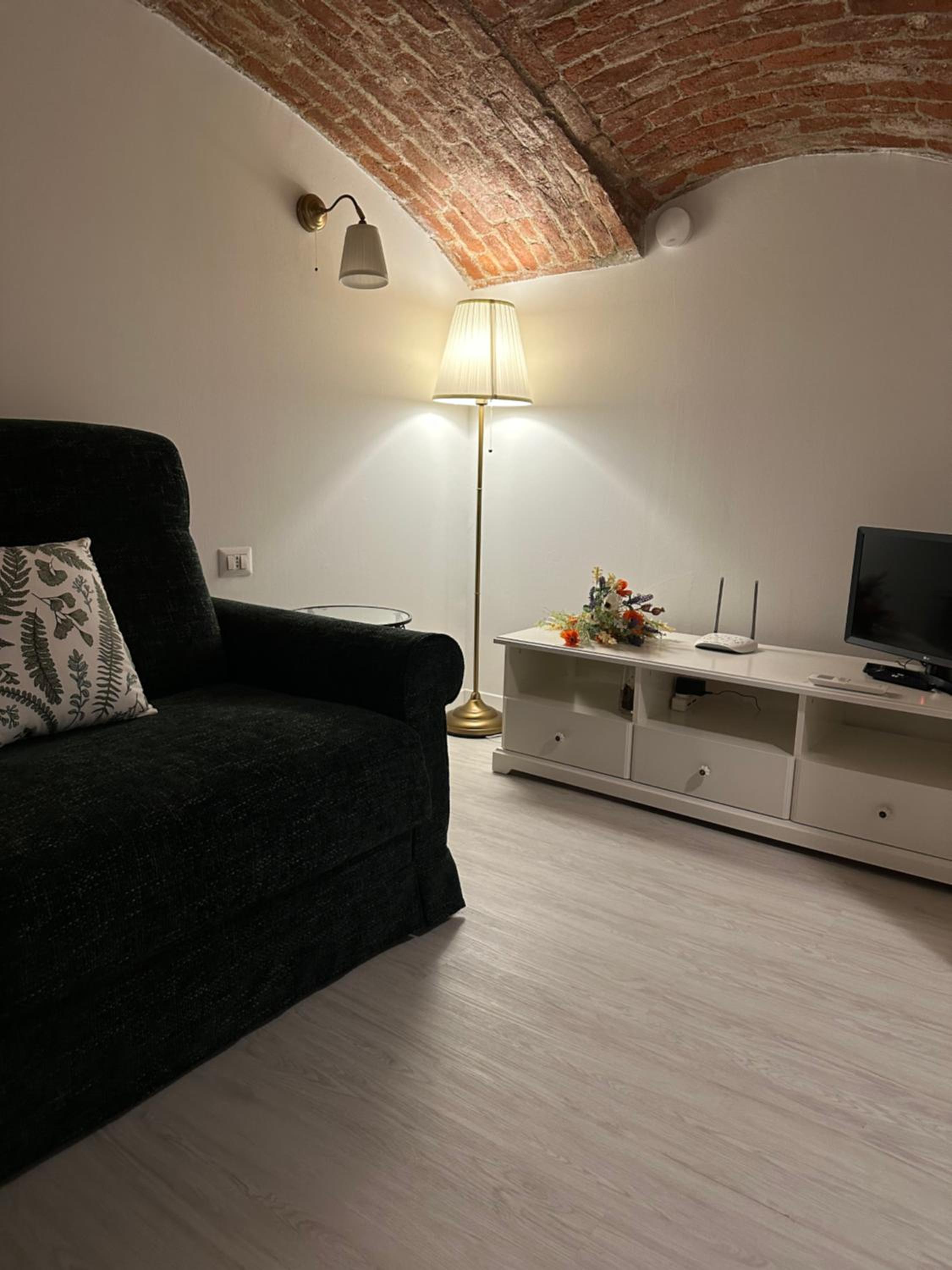 Flowers, a cozy suite in Milan