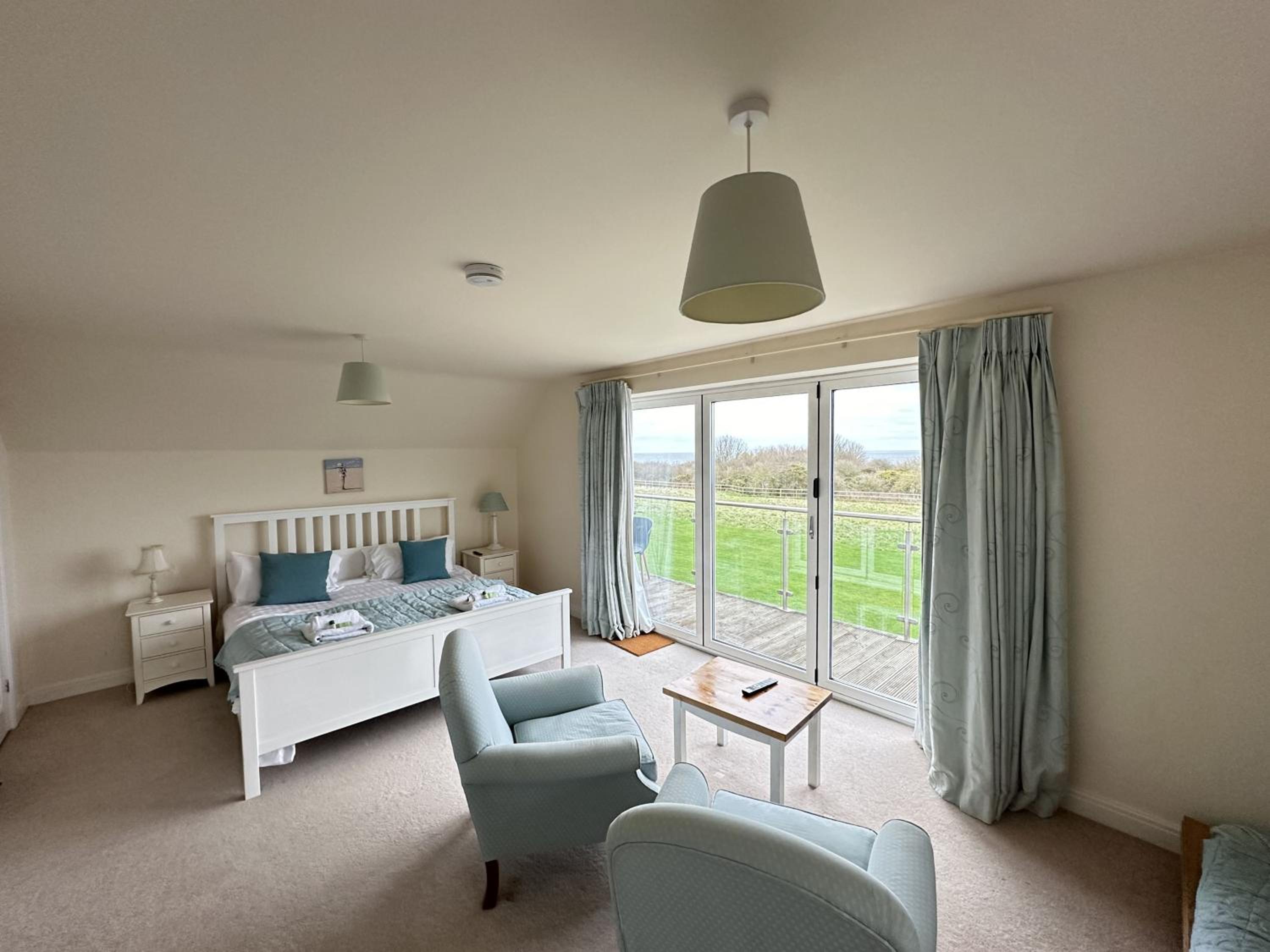 Sunrise View - Balcony and Seaview - Part of the The Bay Filey Holiday Village with pool, gym and direct beach access, pub, restaurant, tennis and meadows