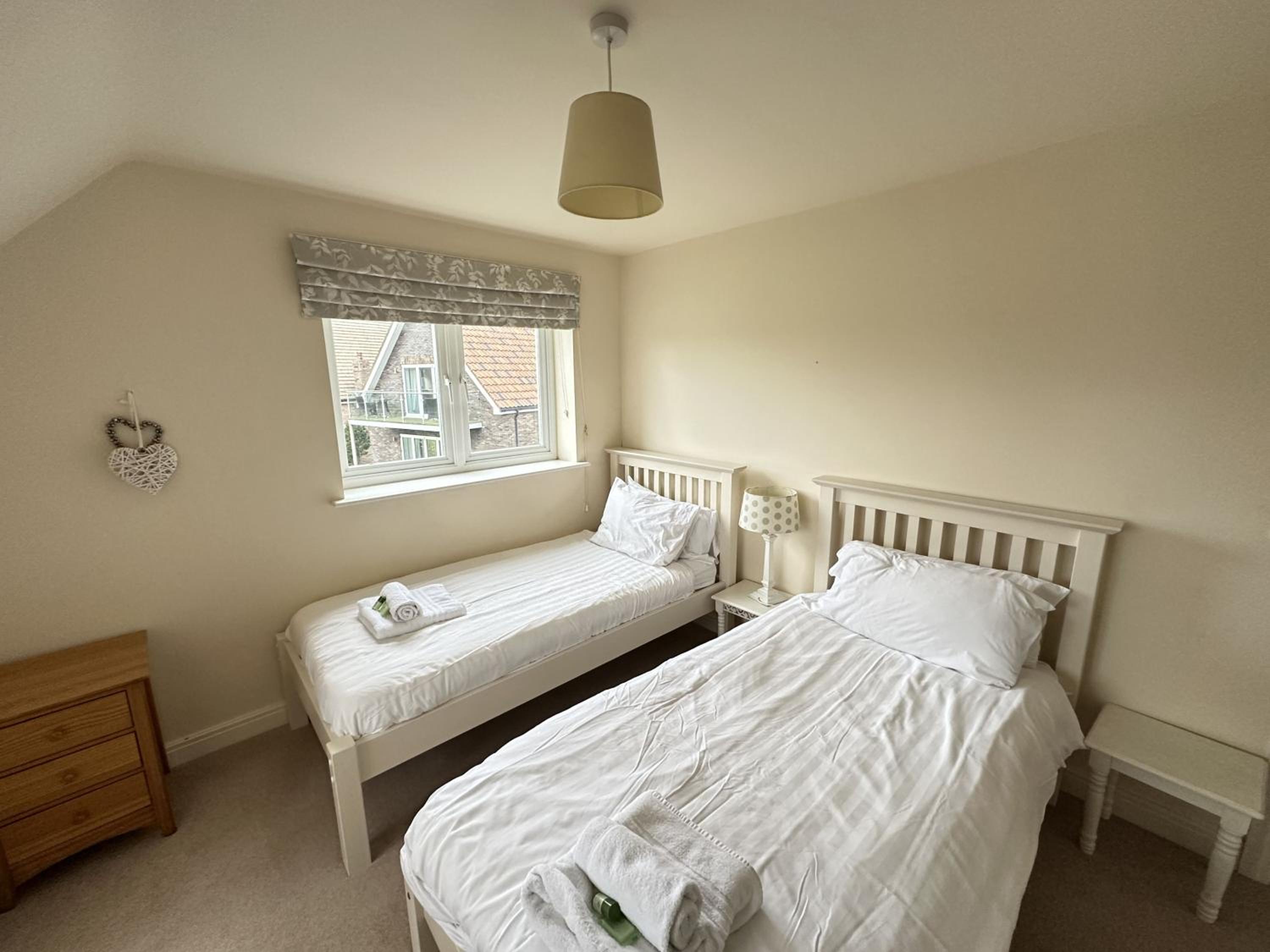 Sunrise View - Balcony and Seaview - Part of the The Bay Filey Holiday Village with pool, gym and direct beach access, pub, restaurant, tennis and meadows