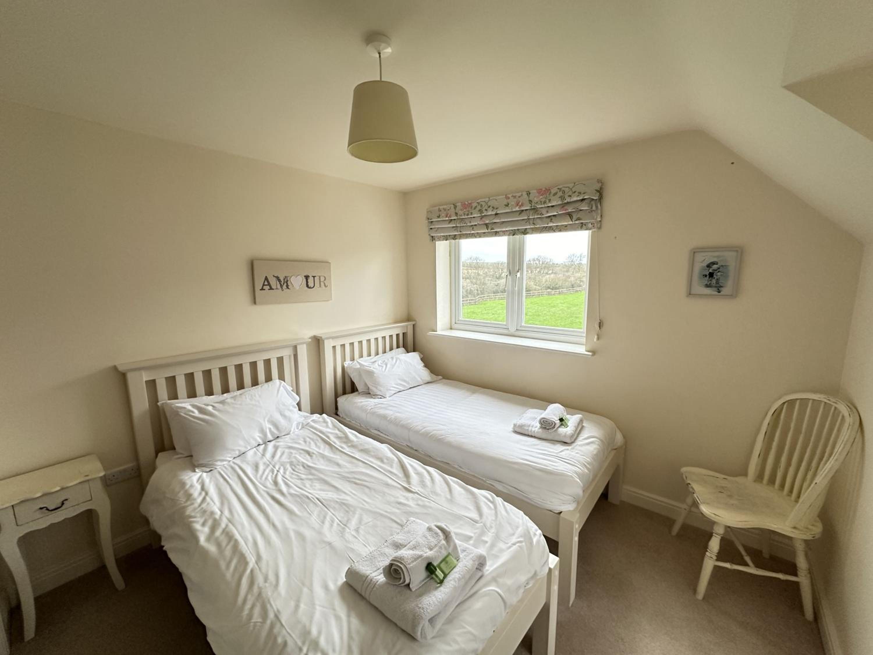 Sunrise View - Balcony and Seaview - Part of the The Bay Filey Holiday Village with pool, gym and direct beach access, pub, restaurant, tennis and meadows