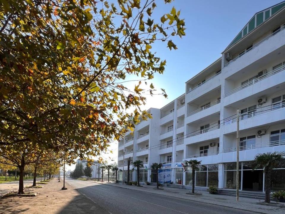 Astara Boulevard stay