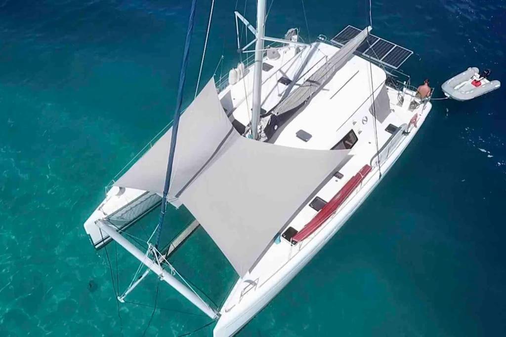 Tahiti Private Catamaran view 5