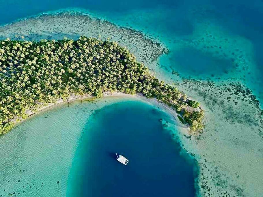 Tahiti Private Catamaran view 2