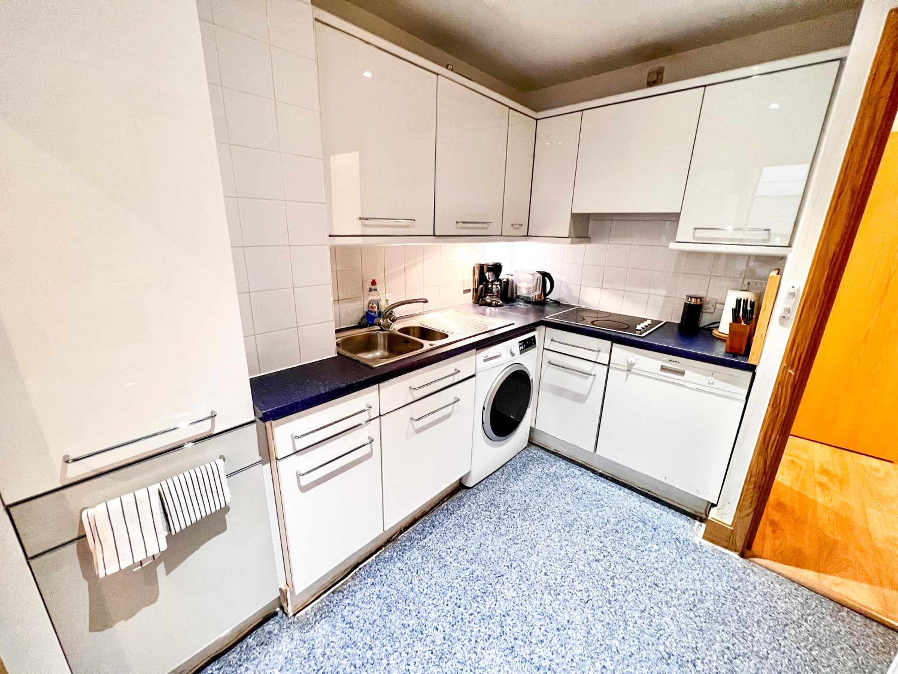 Excellent Entire Apartment Between St Pauls Cathedral and Covent Garden