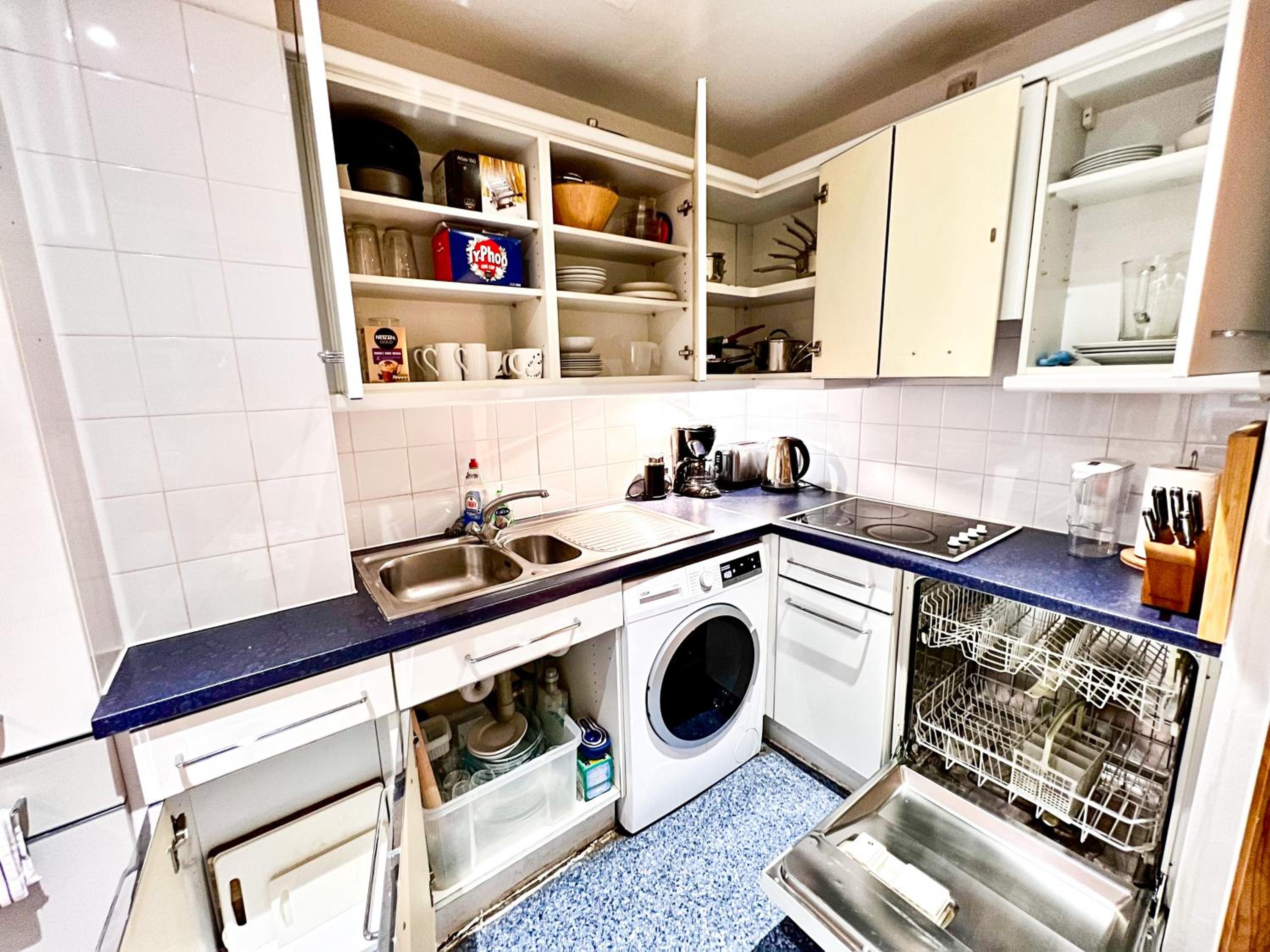 Excellent Entire Apartment Between St Pauls Cathedral and Covent Garden