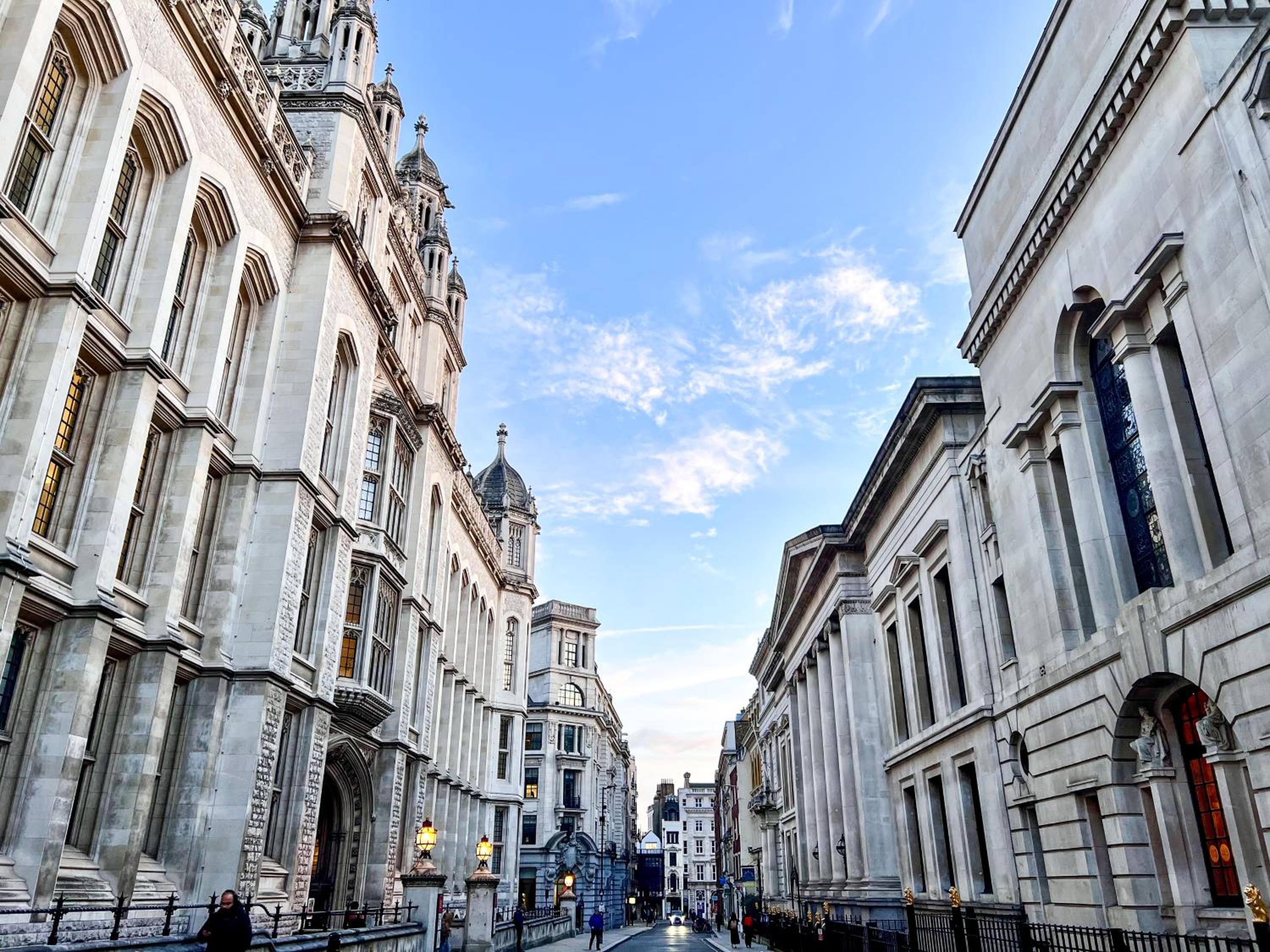 Excellent Entire Apartment Between St Pauls Cathedral and Covent Garden