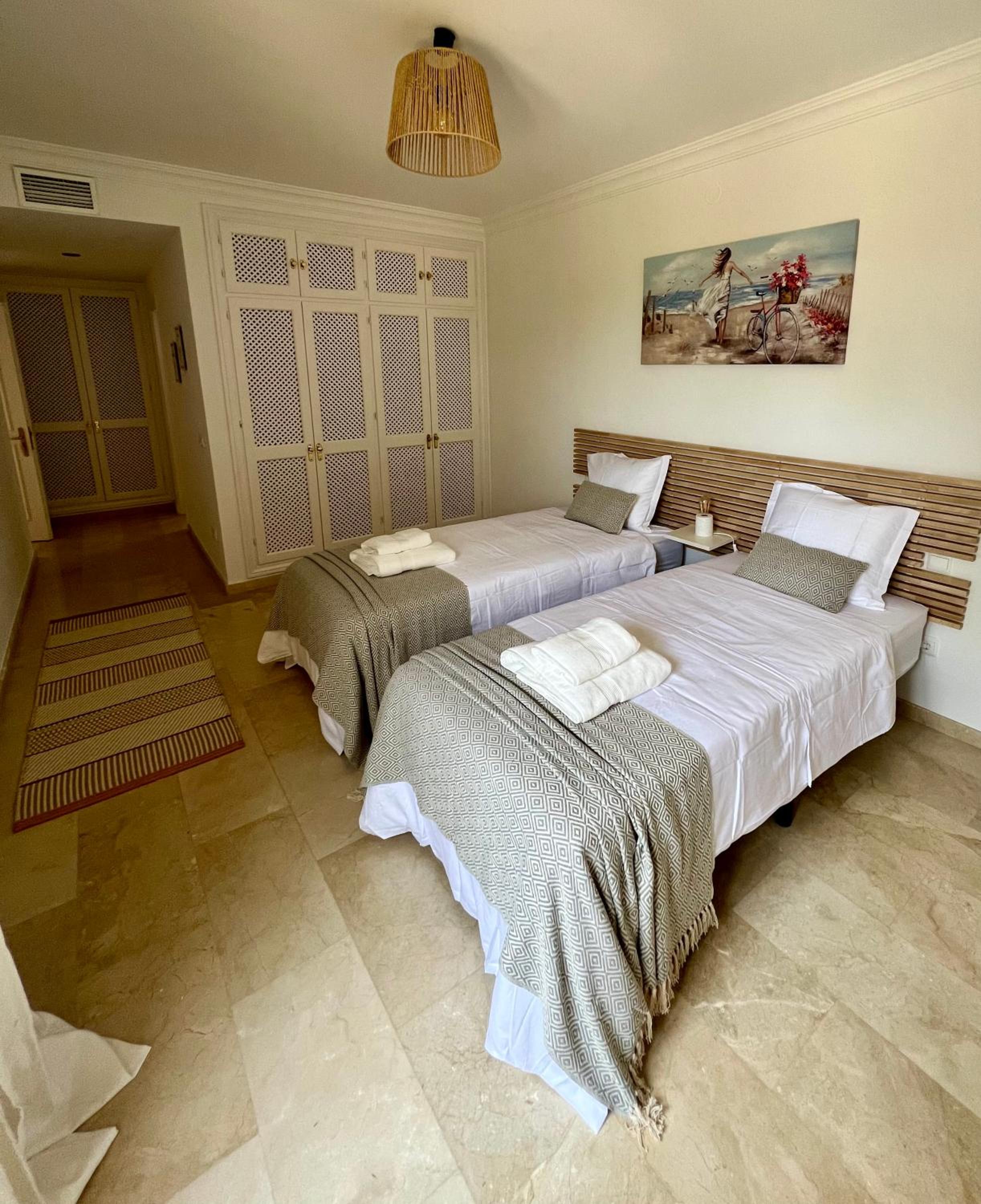Private luxury 5 bedroom villa Benahavís near Marbella