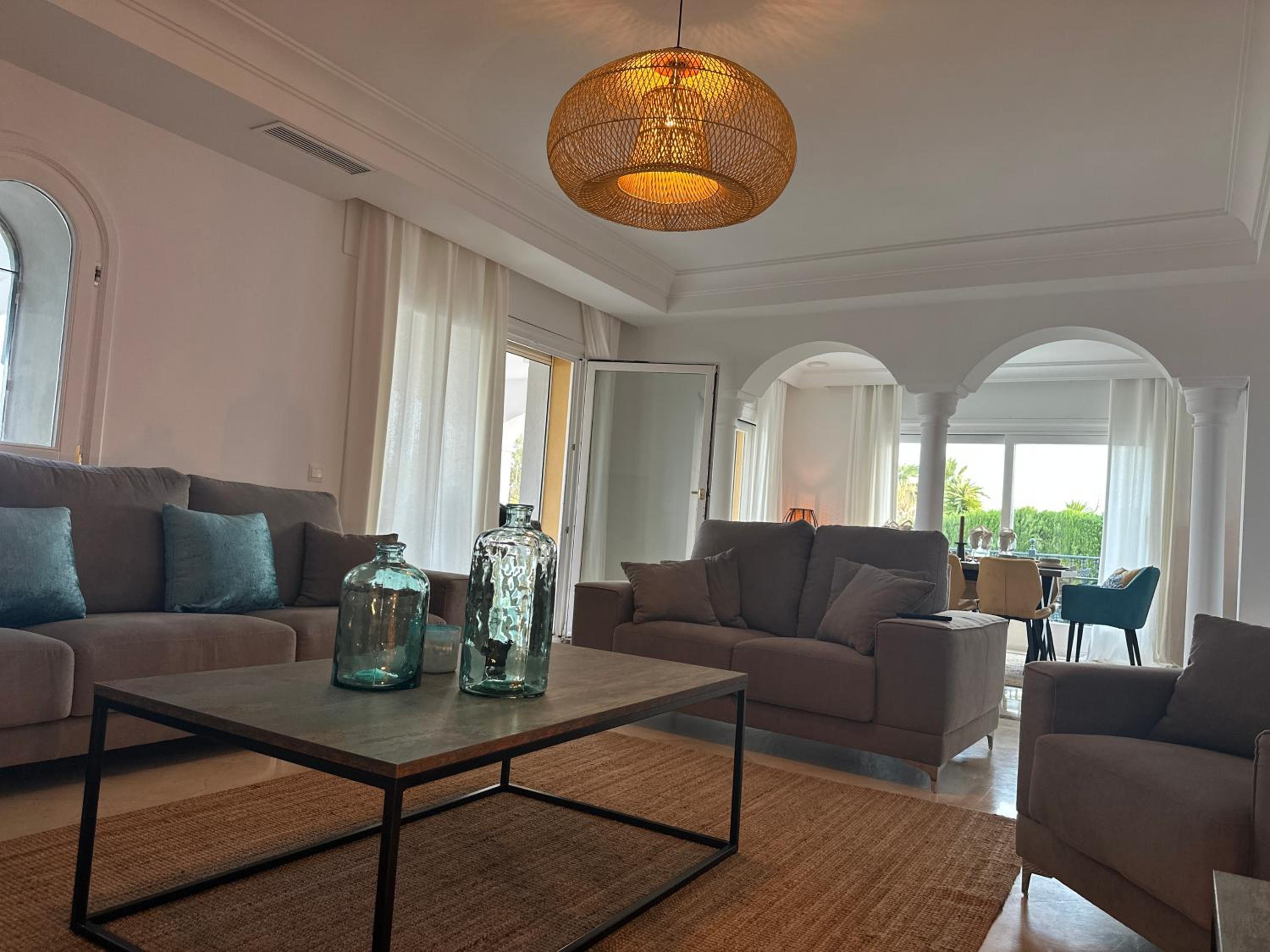 Private luxury 5 bedroom villa Benahavís near Marbella