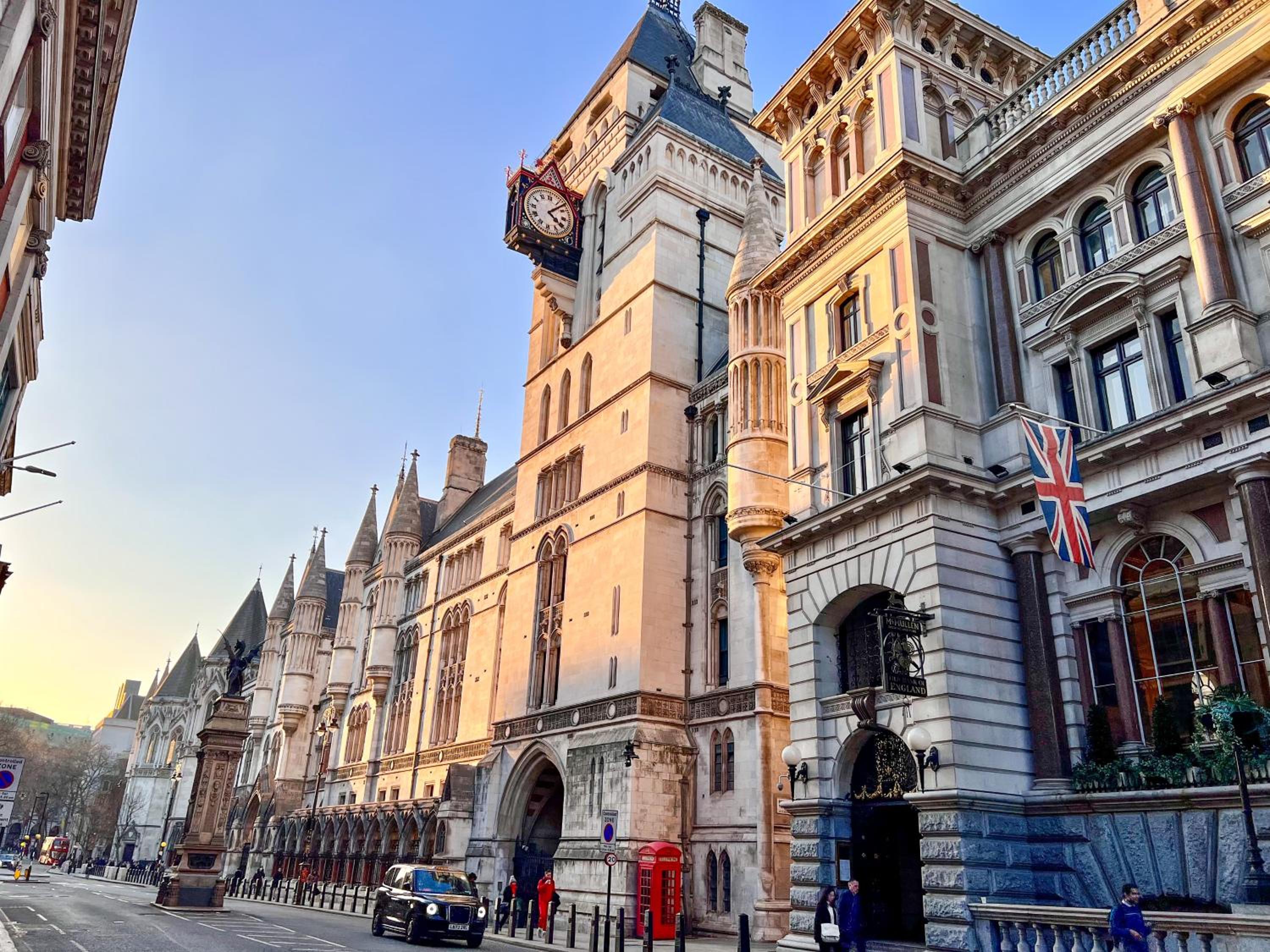 Excellent Entire Apartment Between St Pauls Cathedral and Covent Garden