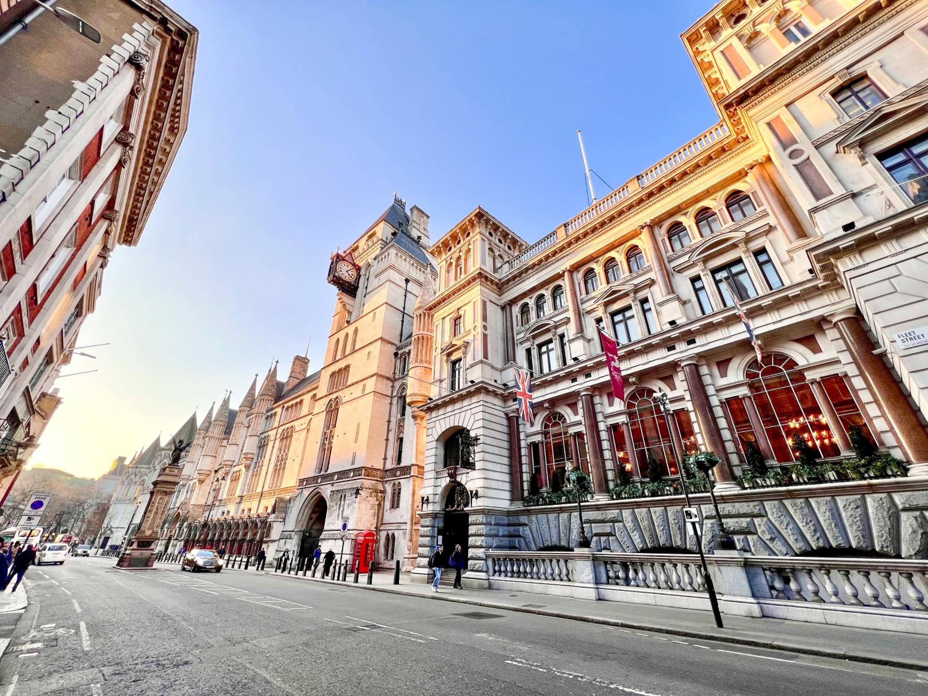 Excellent Entire Apartment Between St Pauls Cathedral and Covent Garden