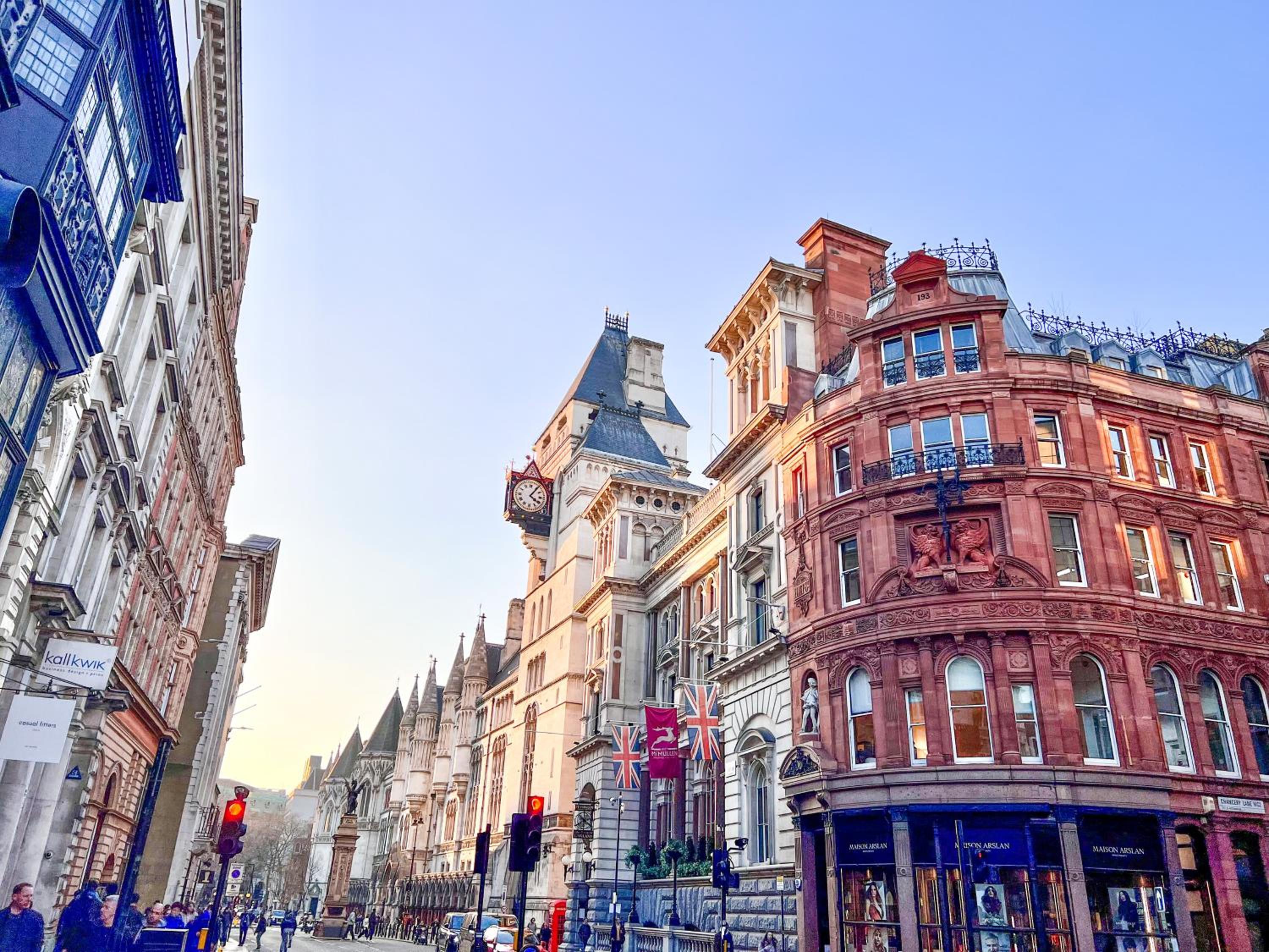 Excellent Entire Apartment Between St Pauls Cathedral and Covent Garden