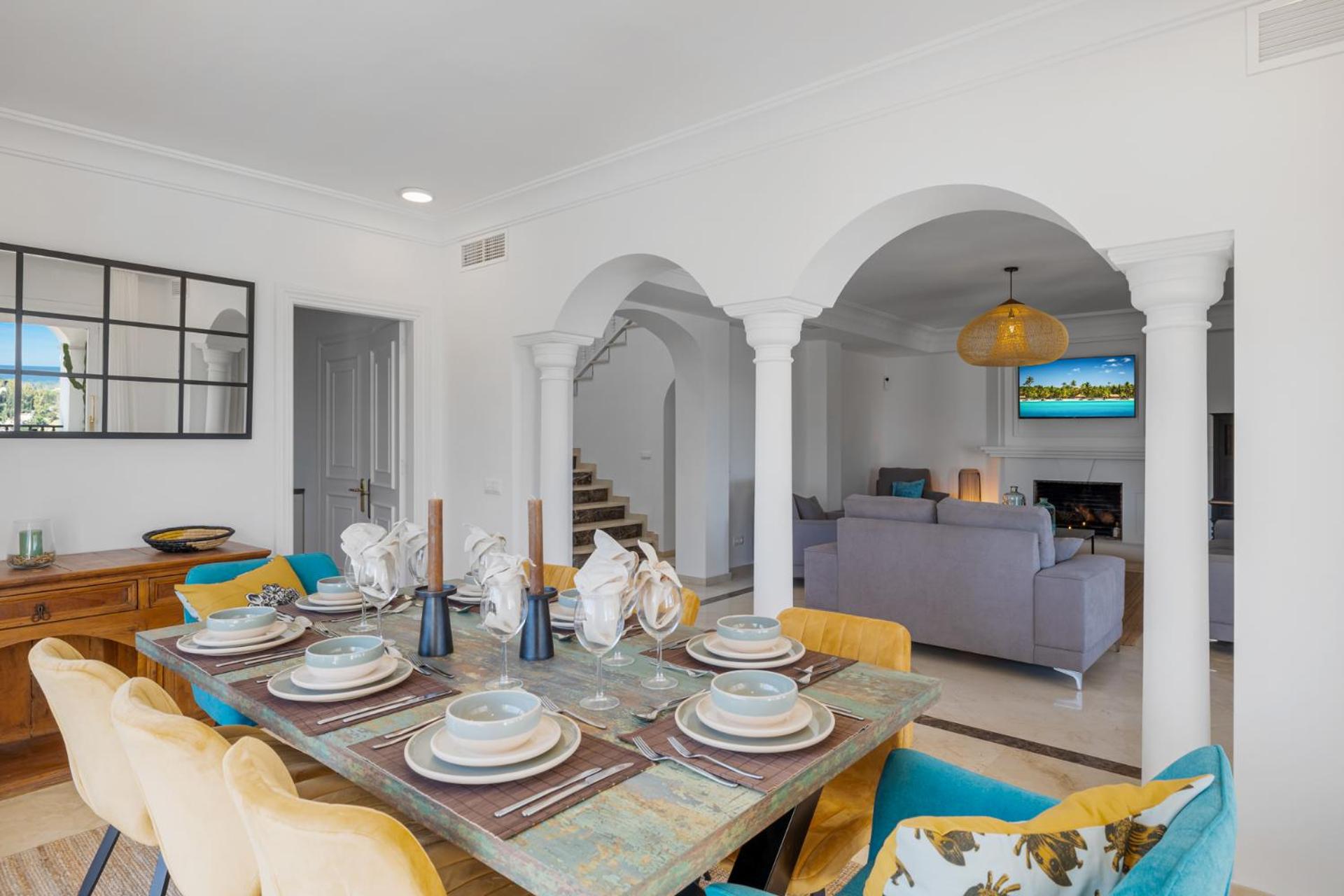 Private luxury 5 bedroom villa Benahavís near Marbella